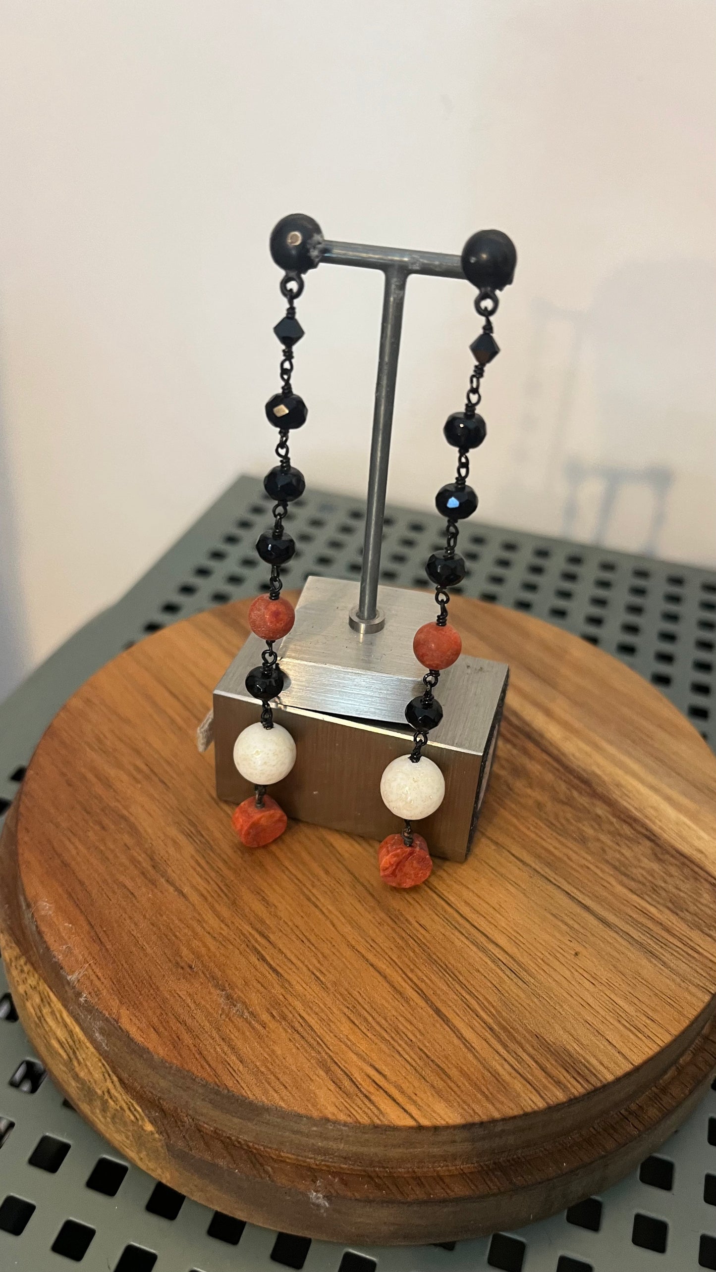 Orecchini pendenti con pietre dure