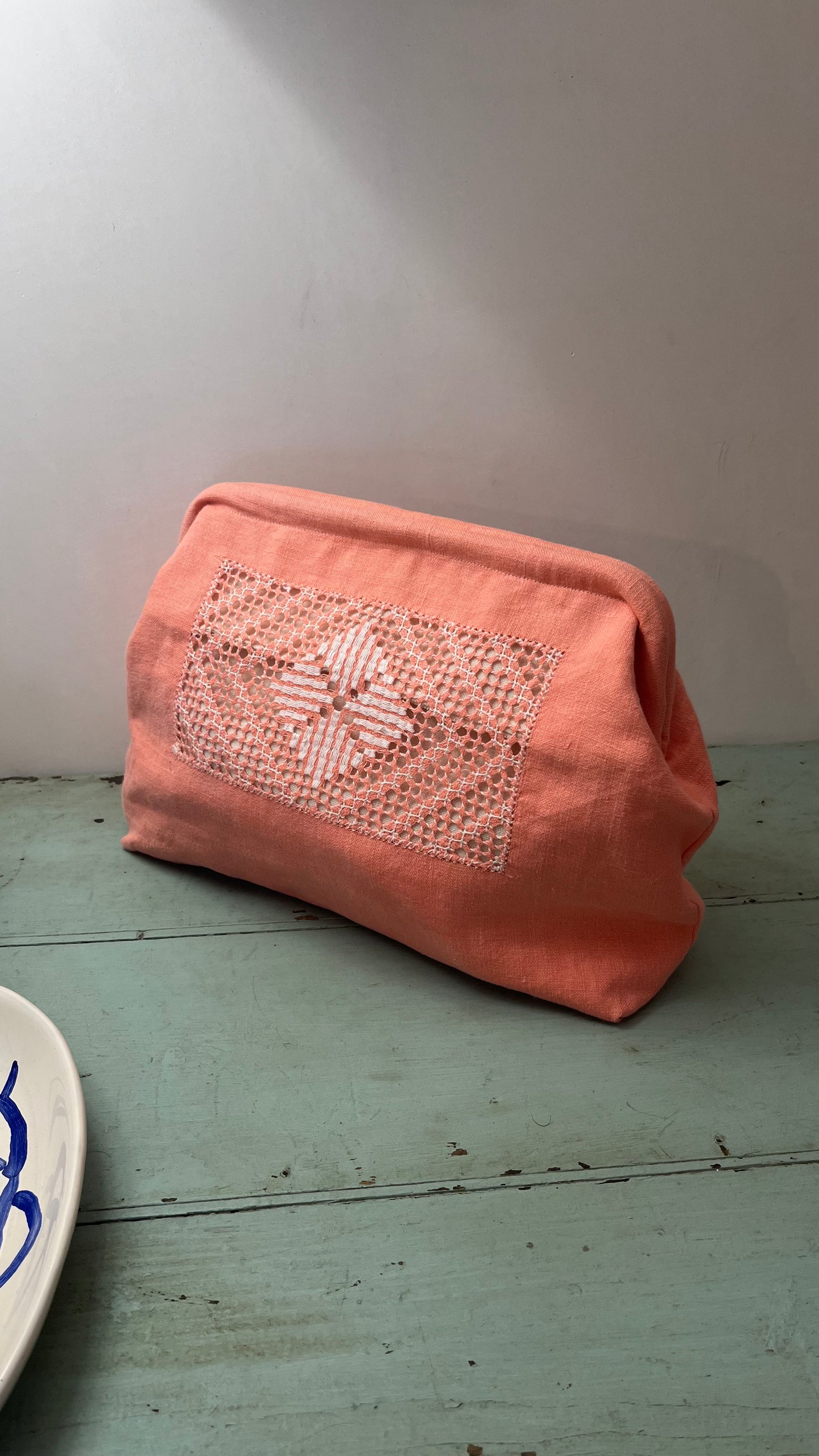 Clutch di cotone ricamata