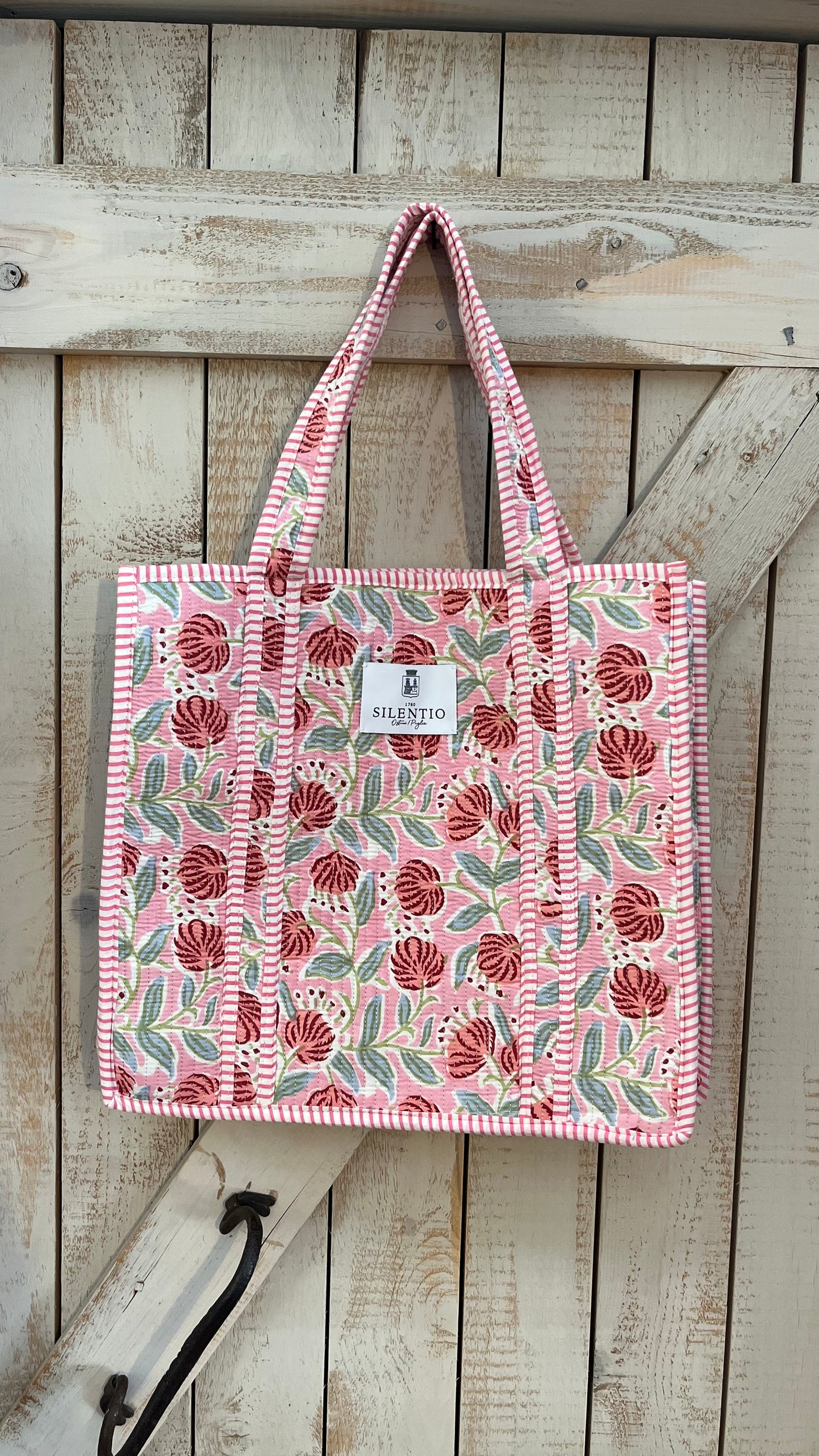 Shopper di cotone padded stampata a mano