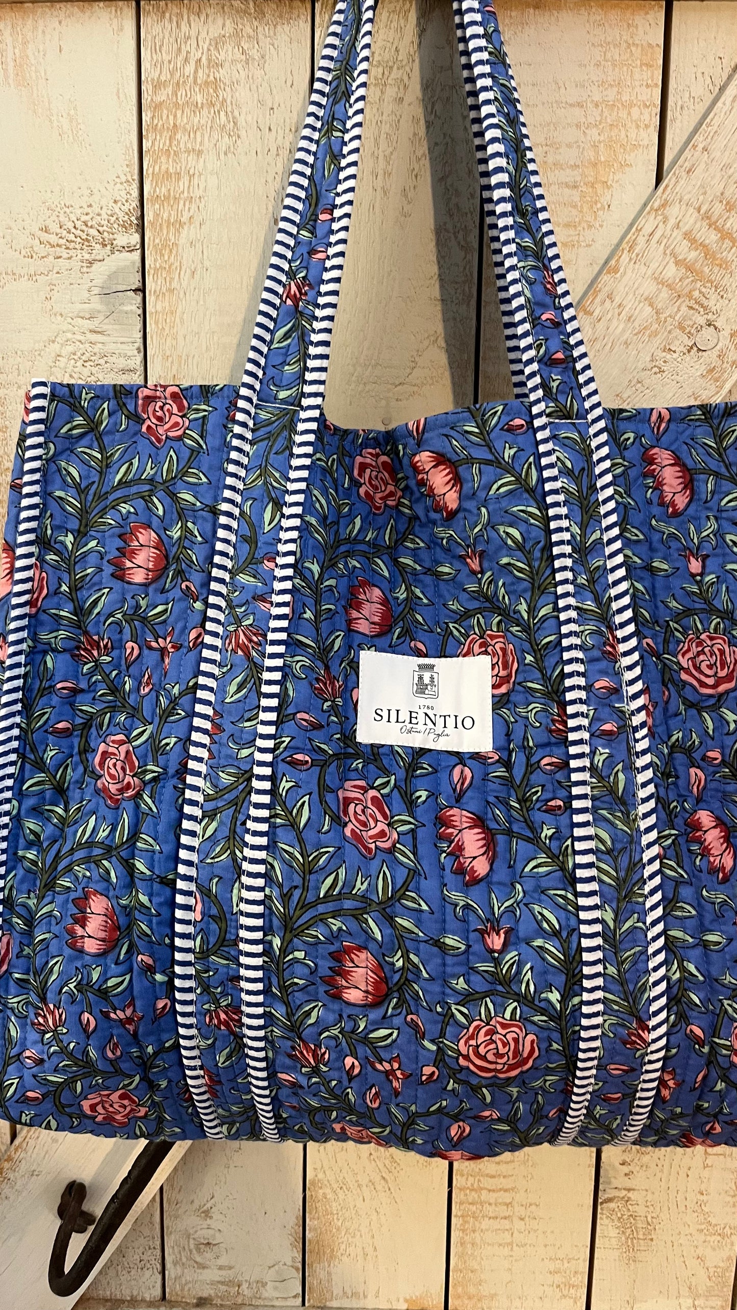 Maxi shopper di cotone padded stampata a mano
