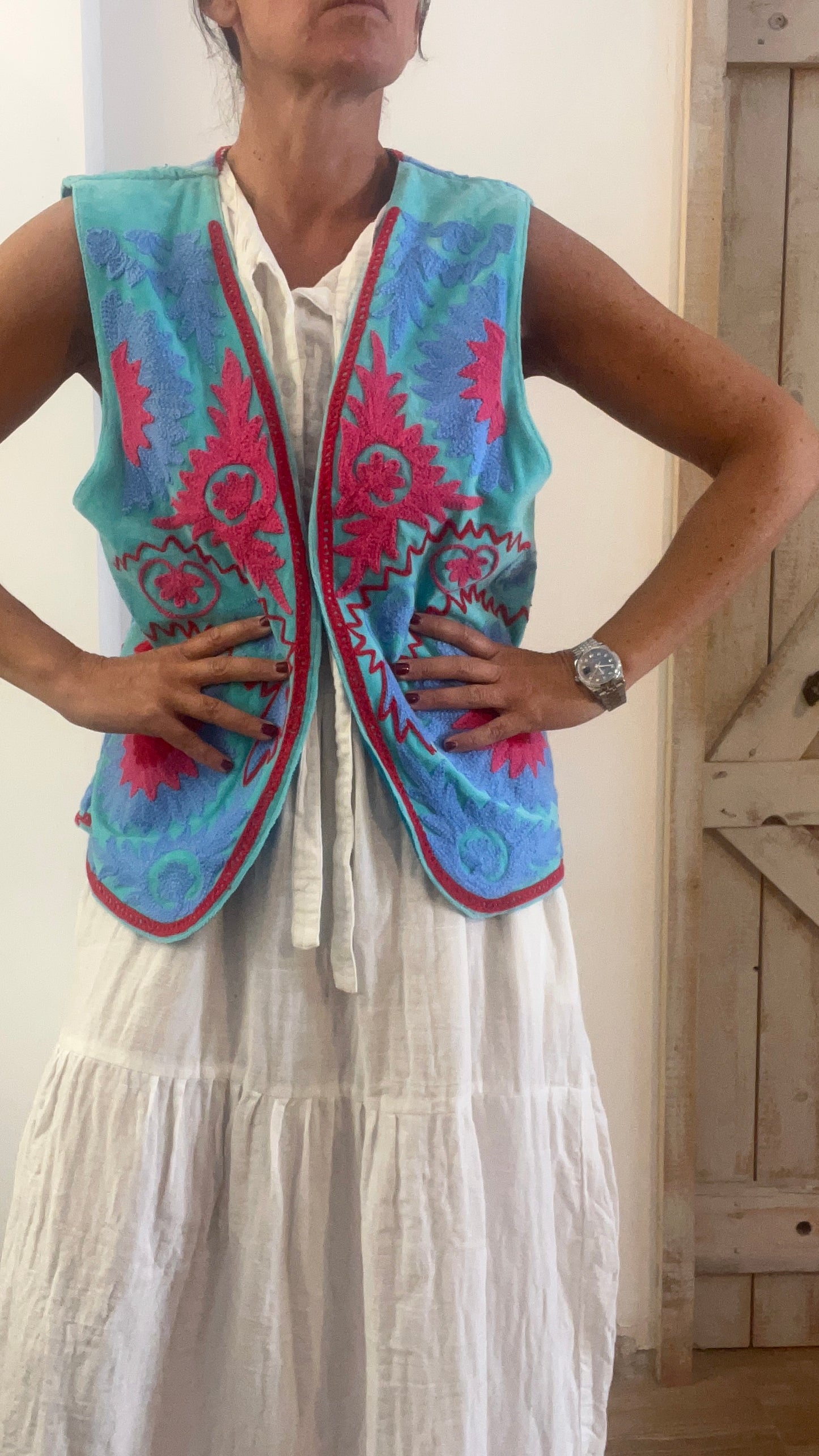 Gilet di velluto ricamato