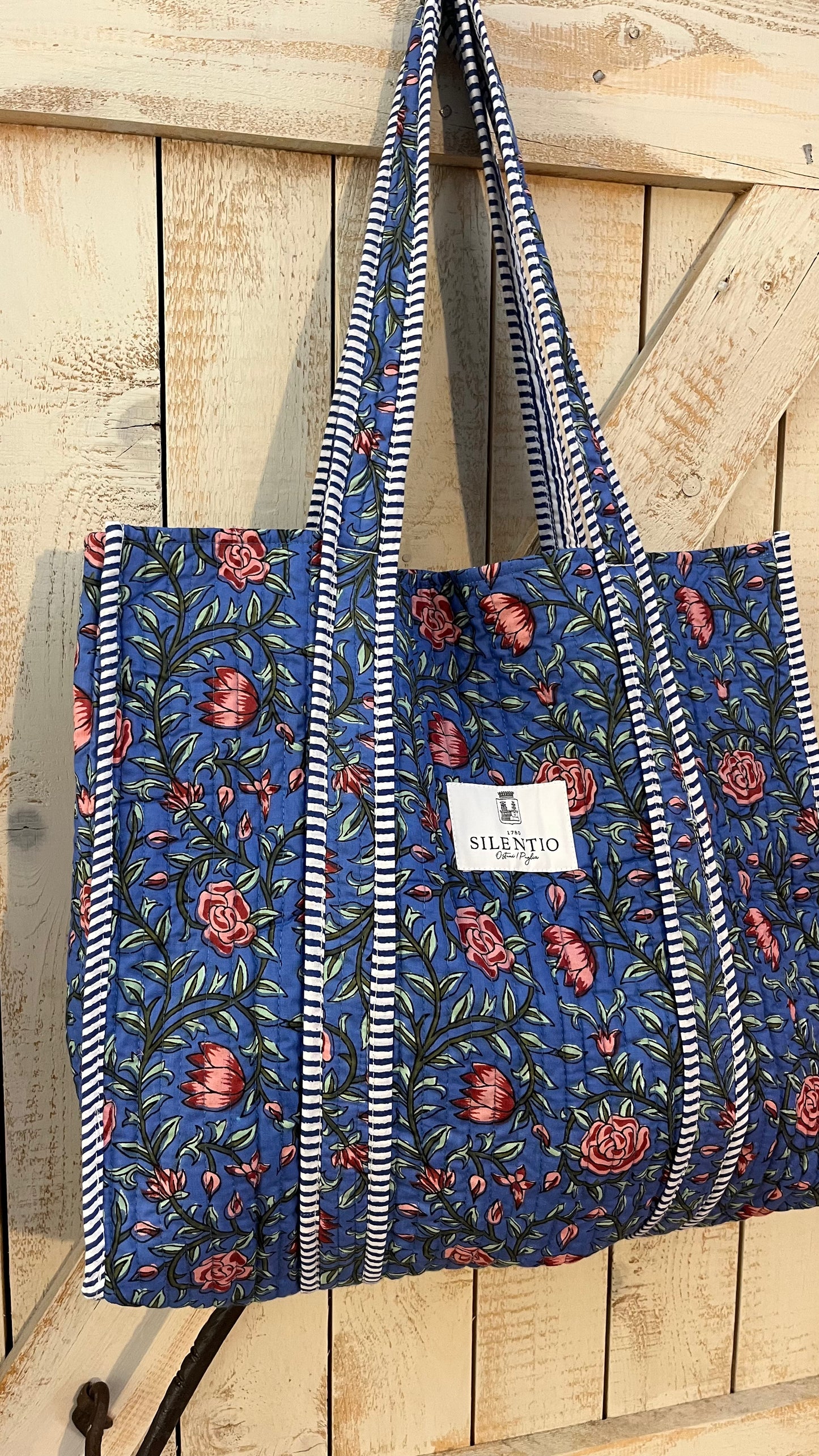 Maxi shopper di cotone padded stampata a mano