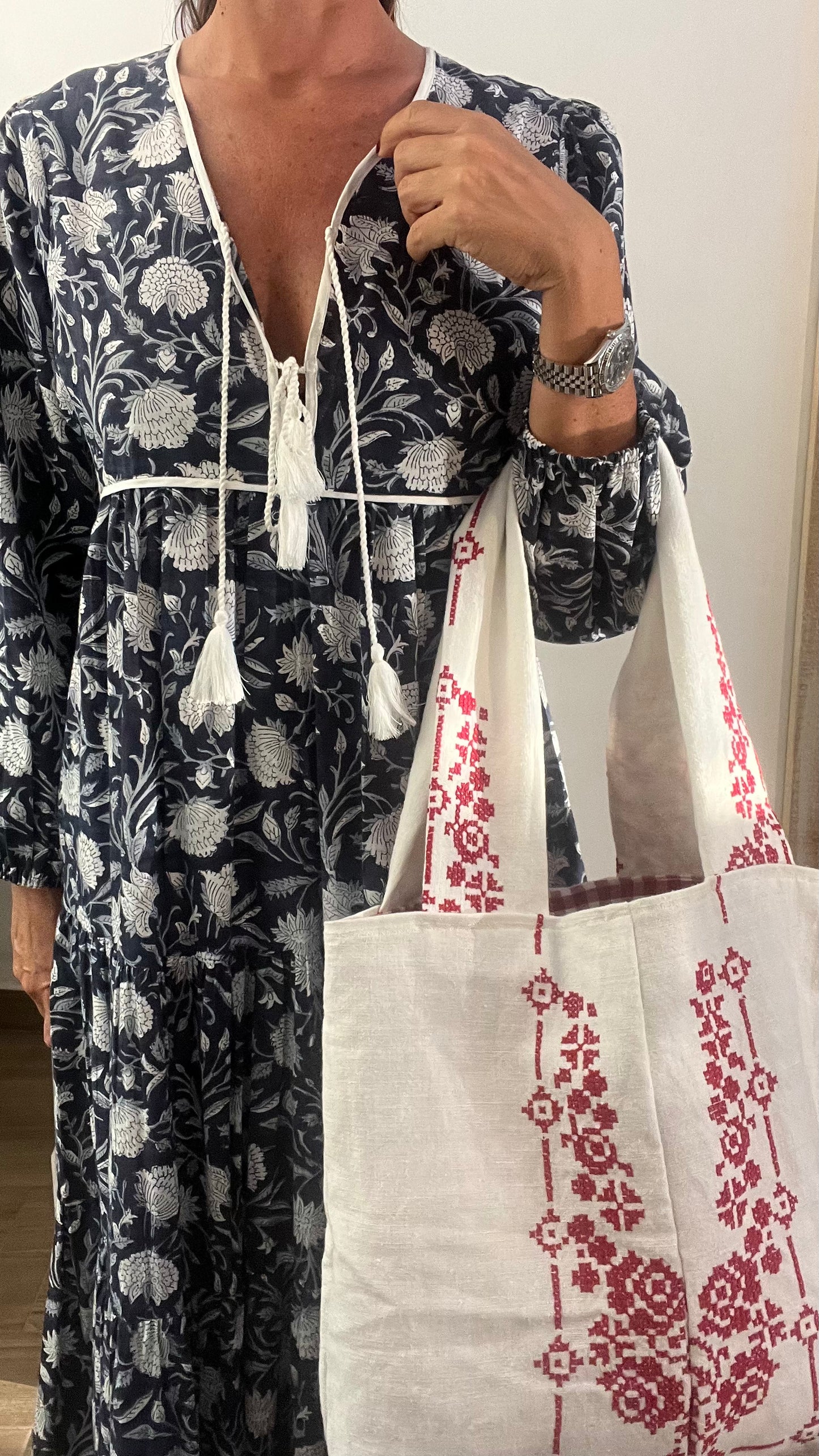 Shopper di cotone ricamata