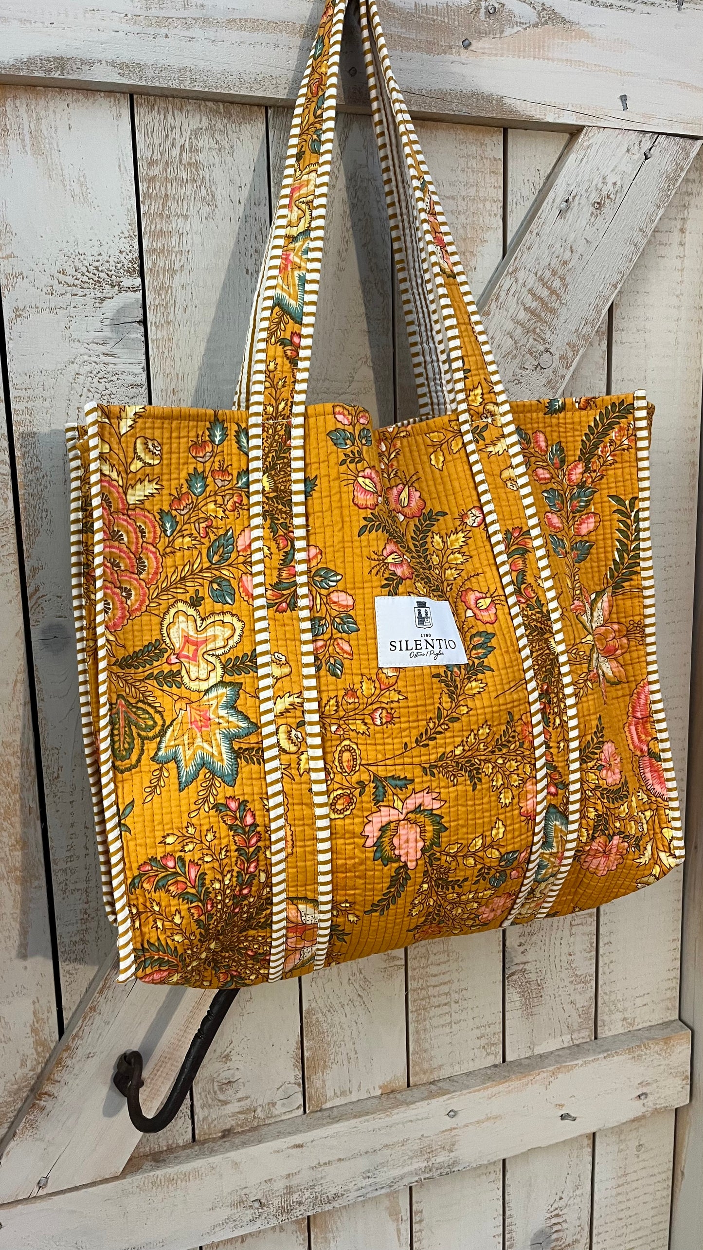 Maxi shopper di cotone padded stampata a mano