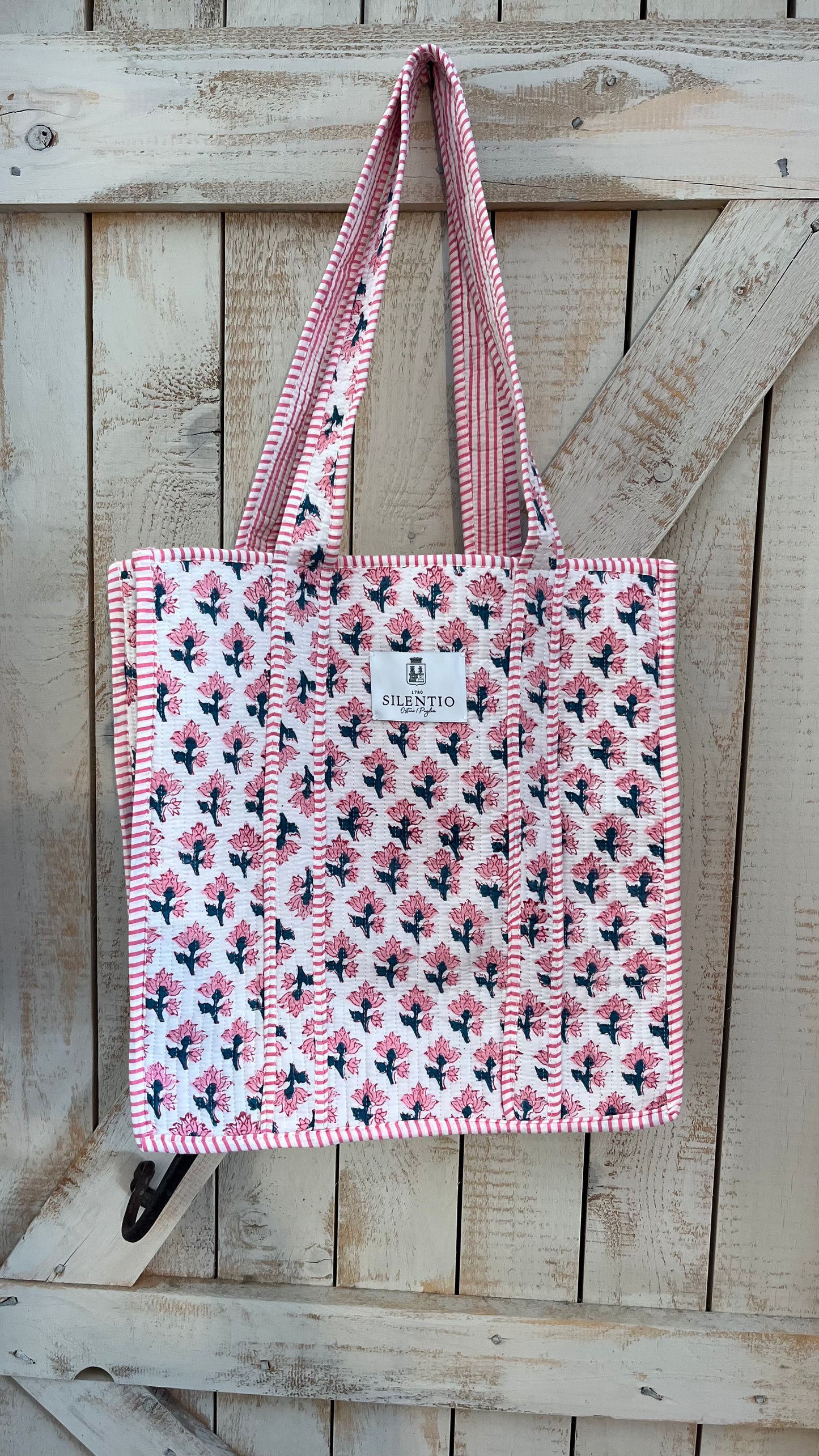 Shopper di cotone padded stampata a mano