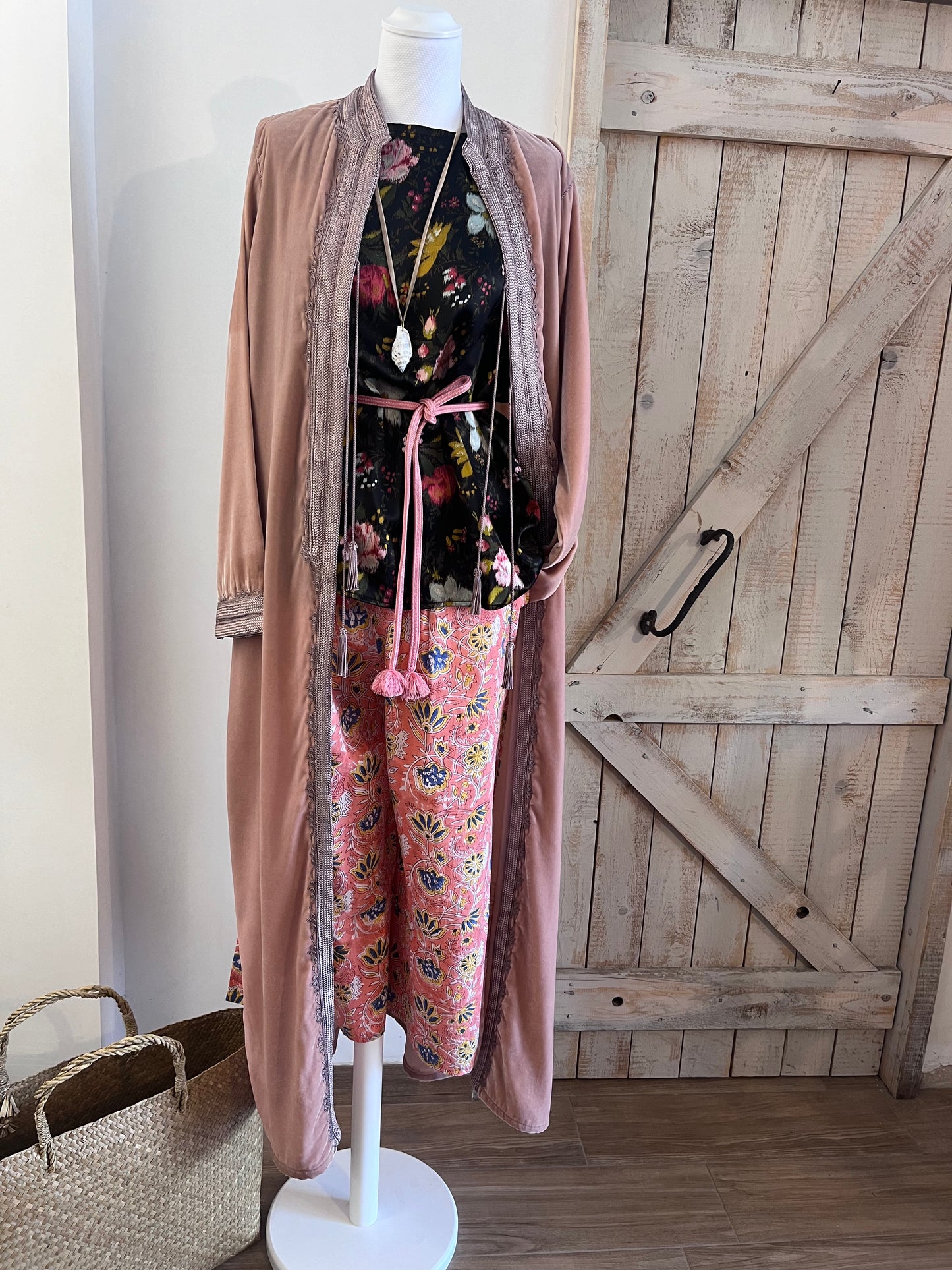 Velvet jacket with Moroccan embroidery