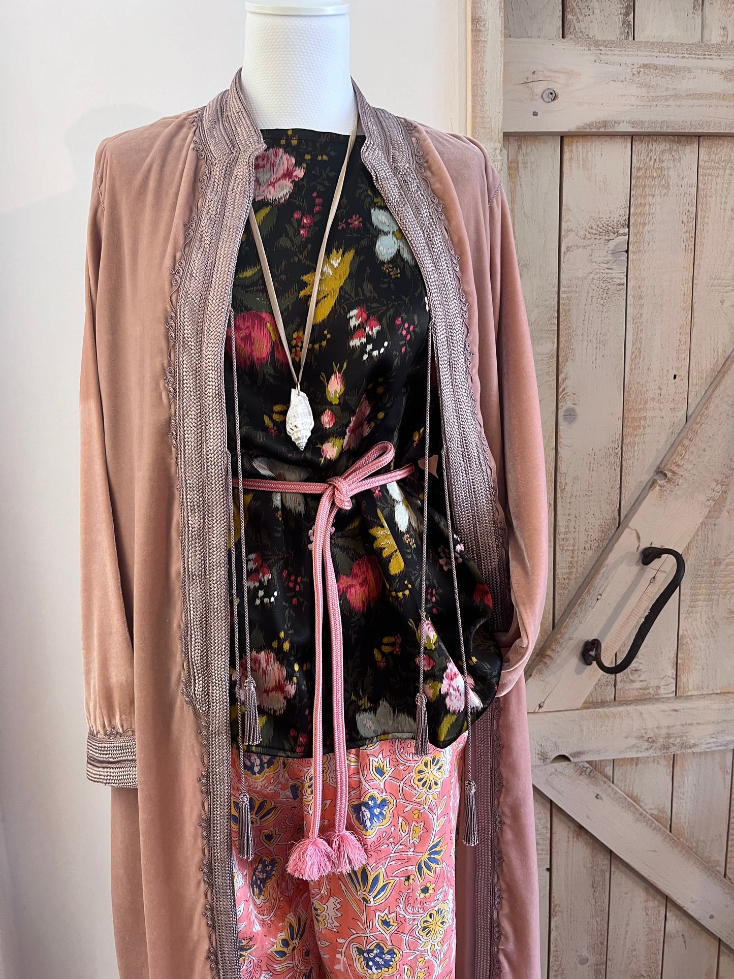 Velvet jacket with Moroccan embroidery