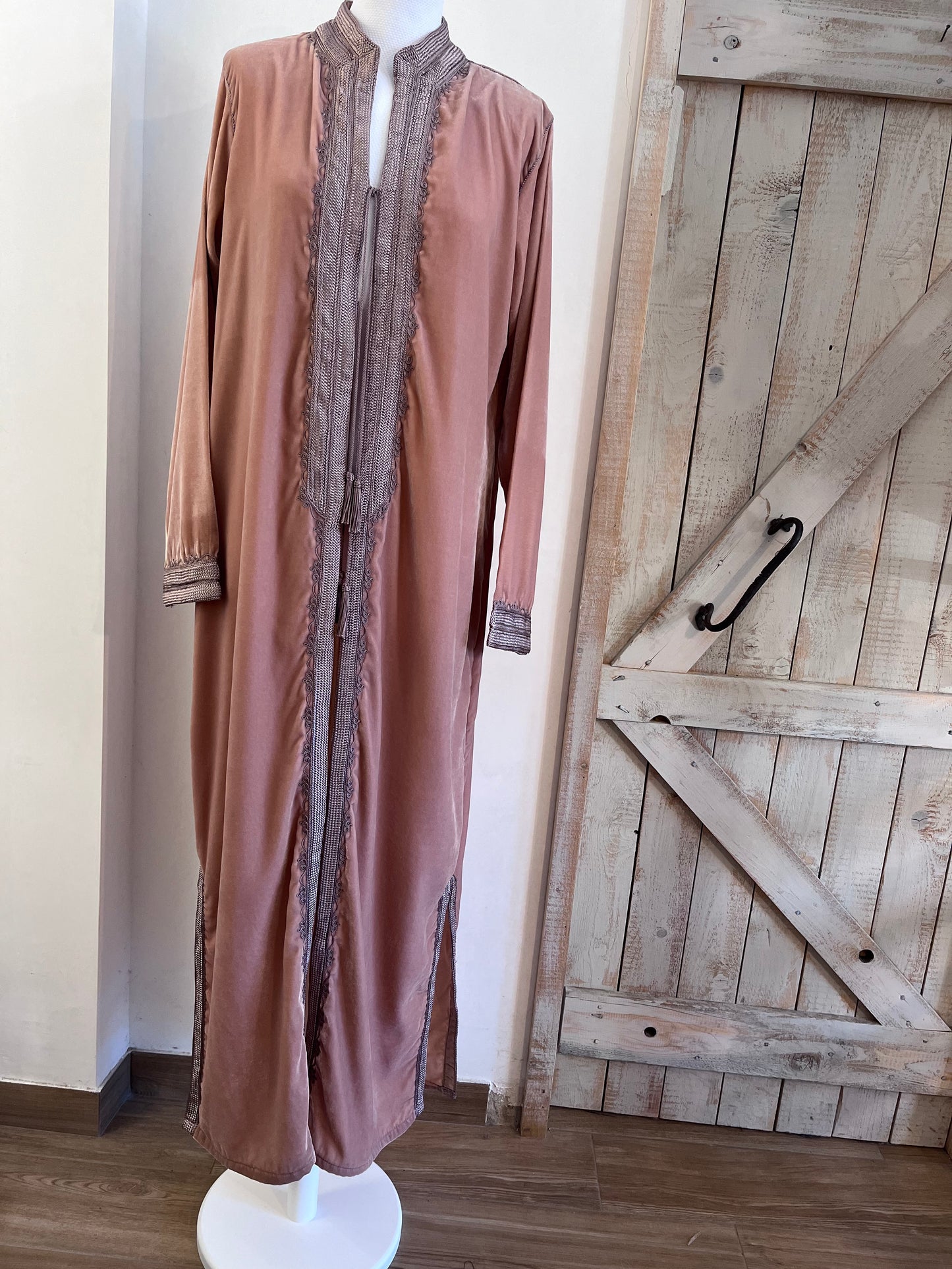 Velvet jacket with Moroccan embroidery