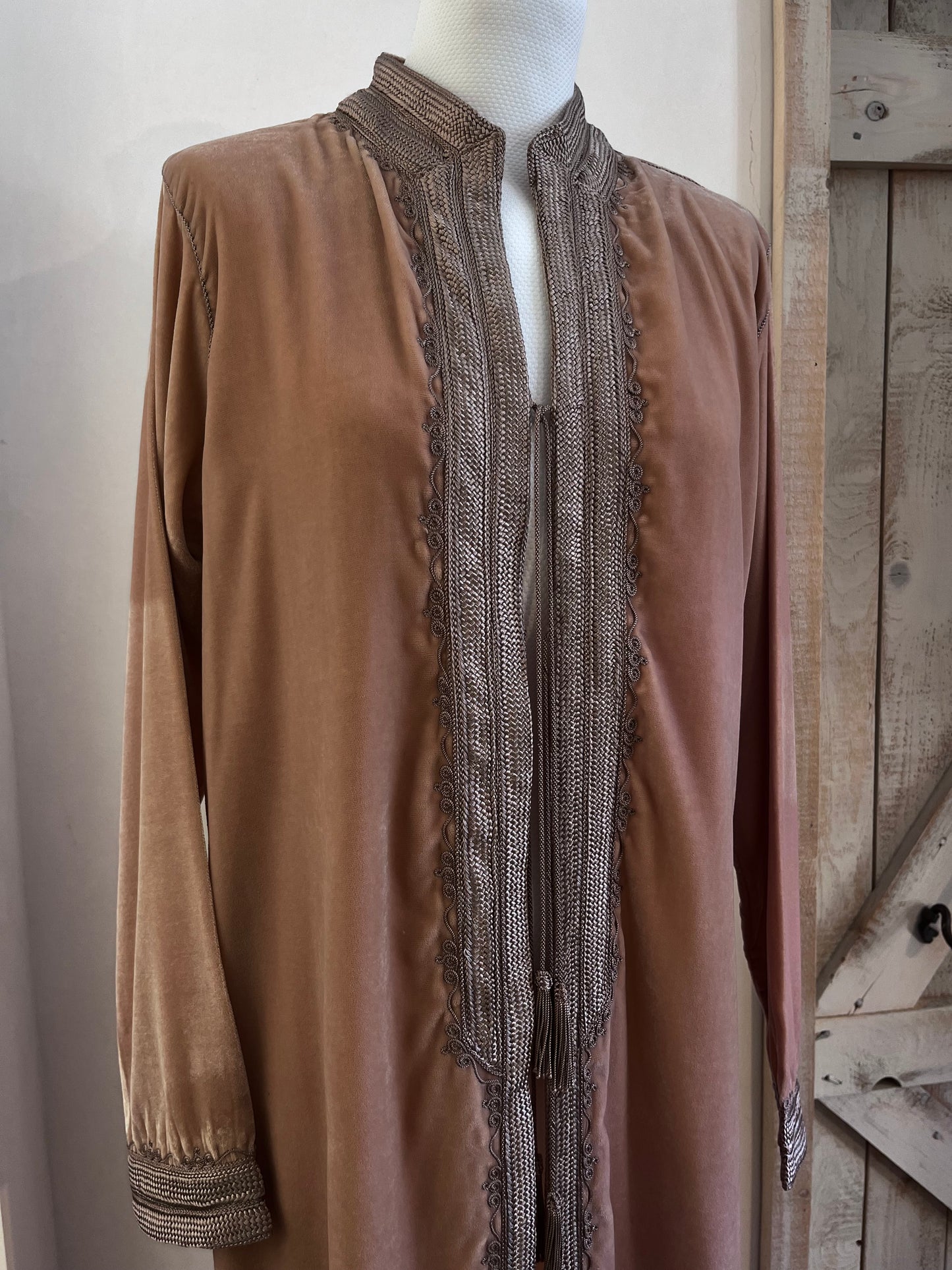 Velvet jacket with Moroccan embroidery