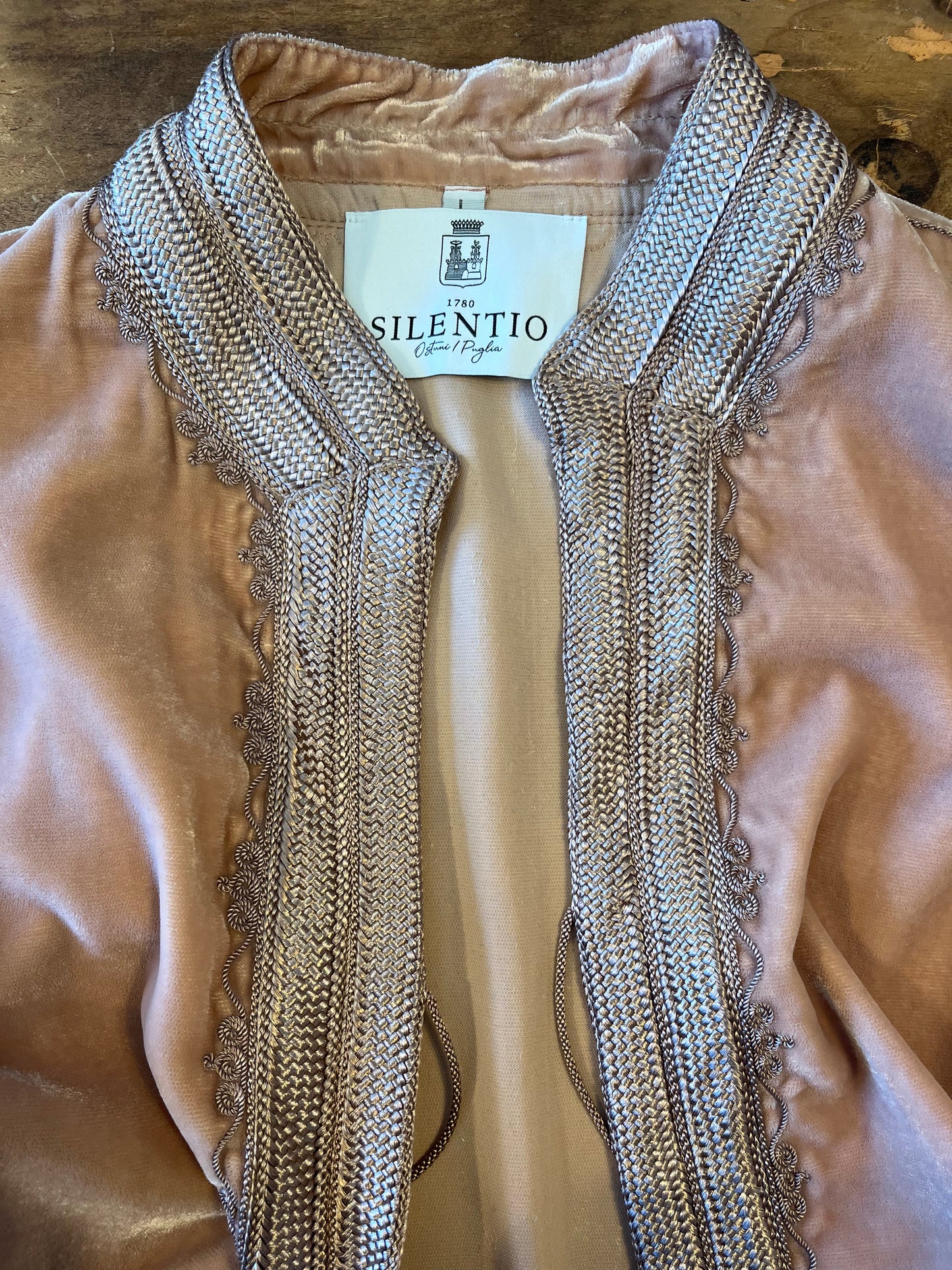 Velvet jacket with Moroccan embroidery