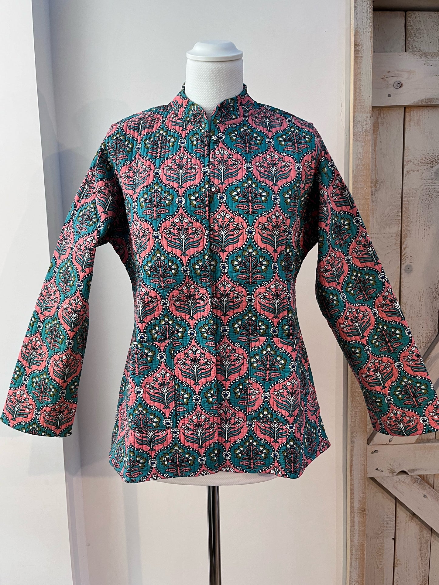 Padded cotton jacket with pockets