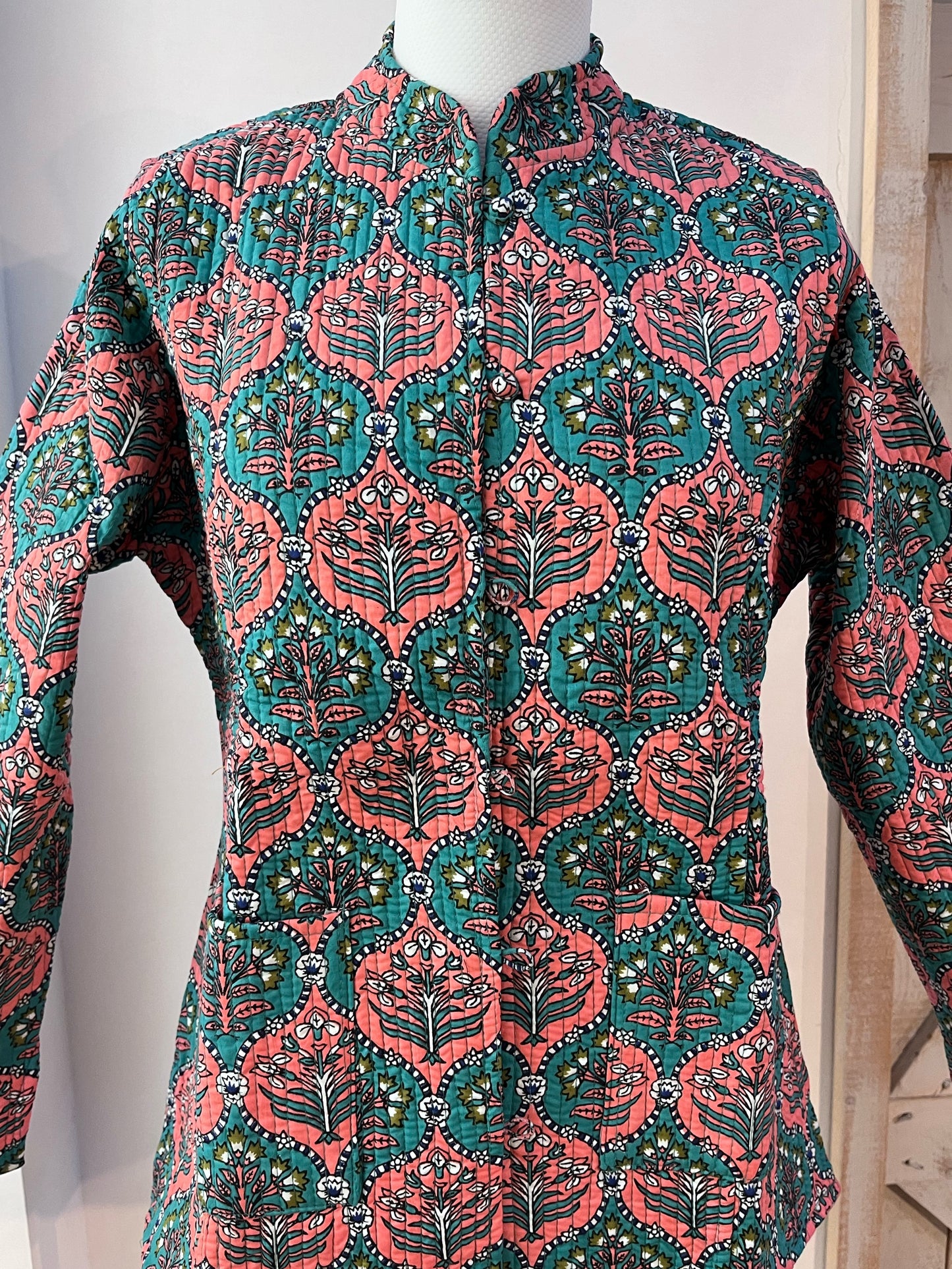 Padded cotton jacket with pockets