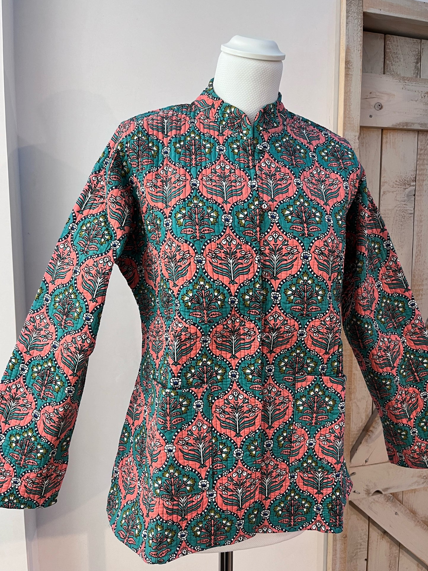 Padded cotton jacket with pockets