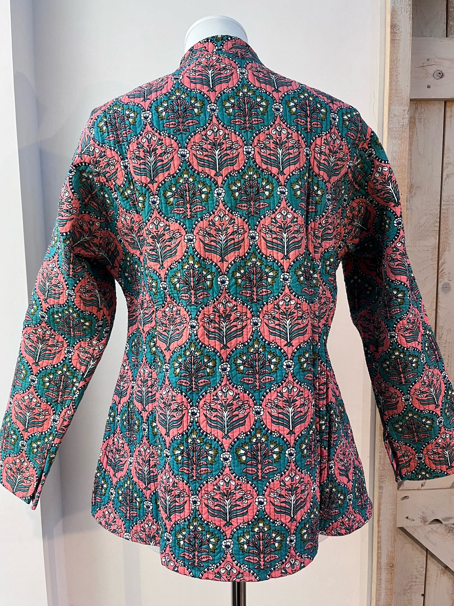 Padded cotton jacket with pockets