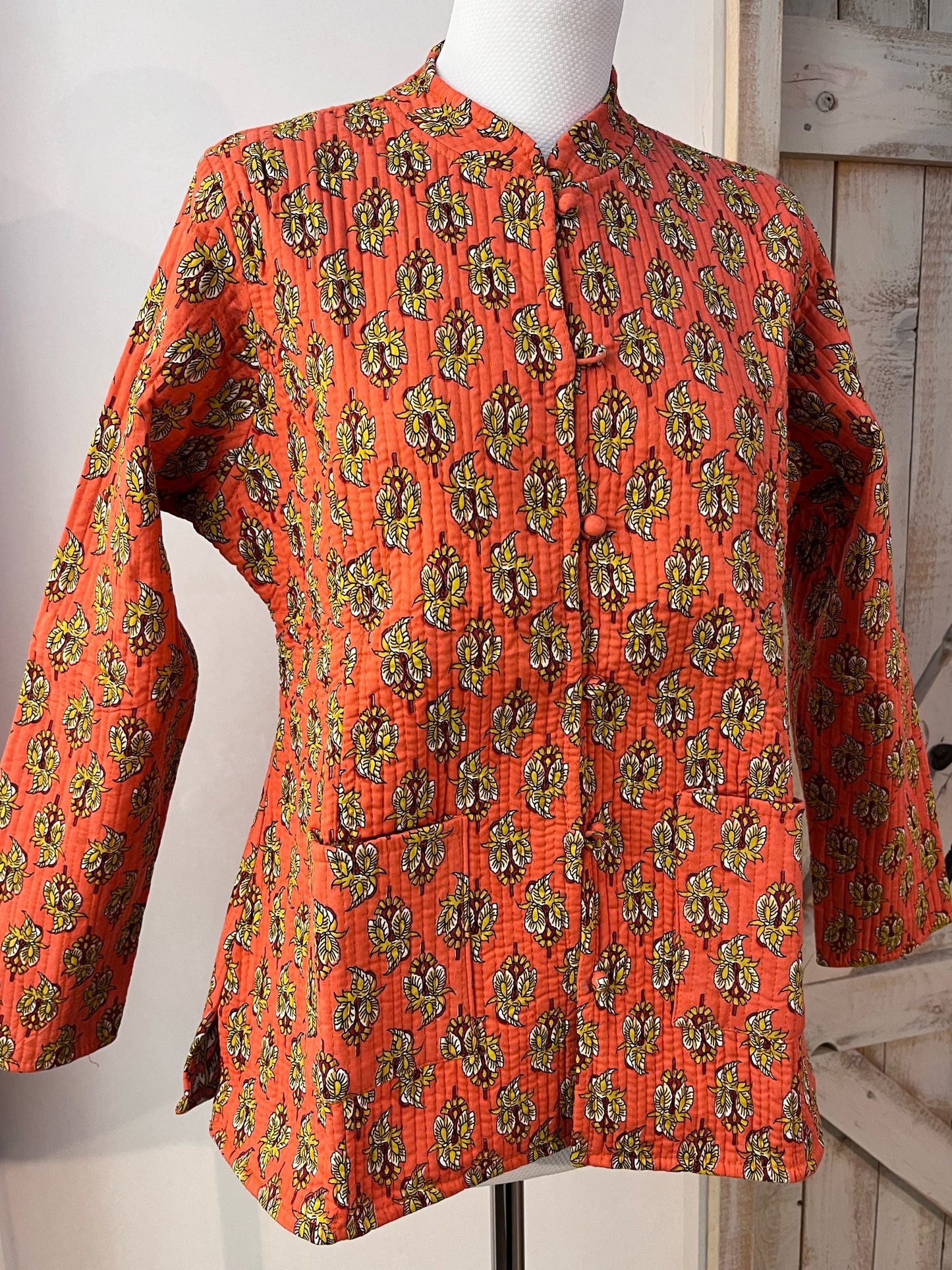 Padded cotton jacket with pockets