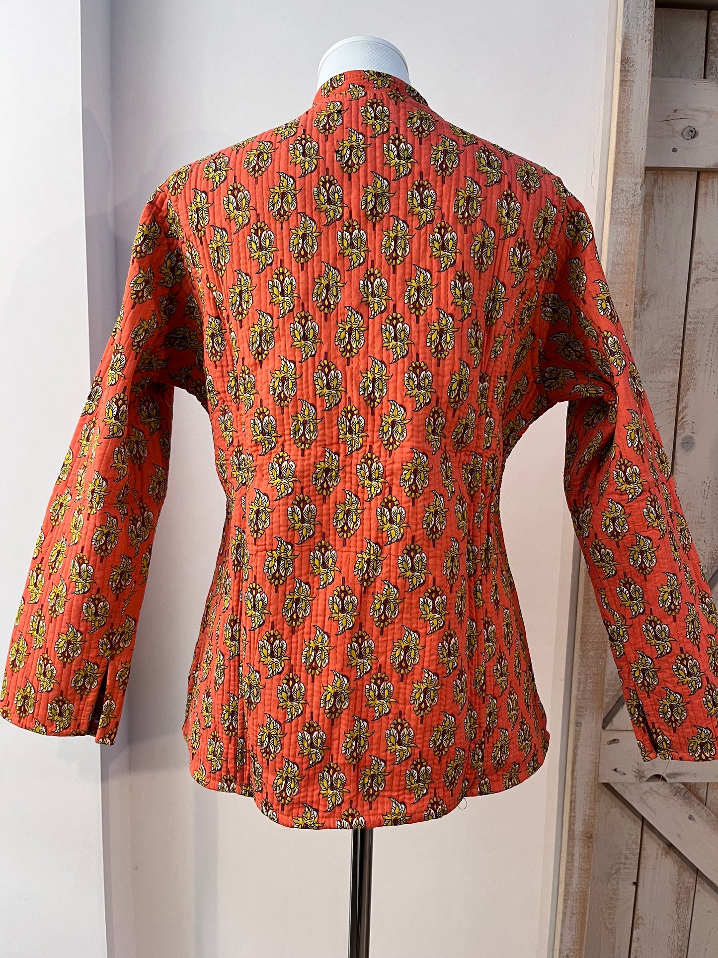 Padded cotton jacket with pockets