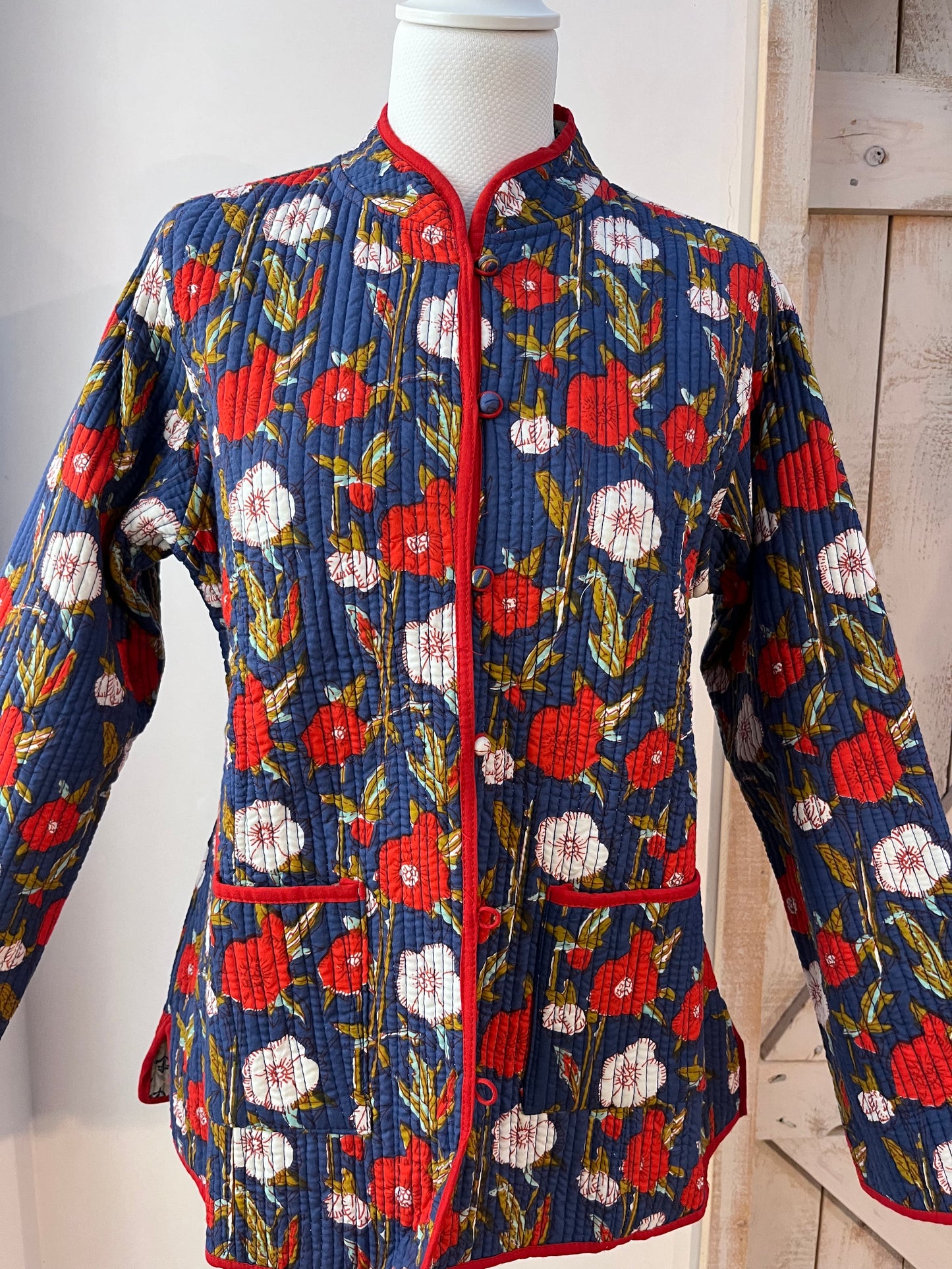 Padded cotton jacket with pockets