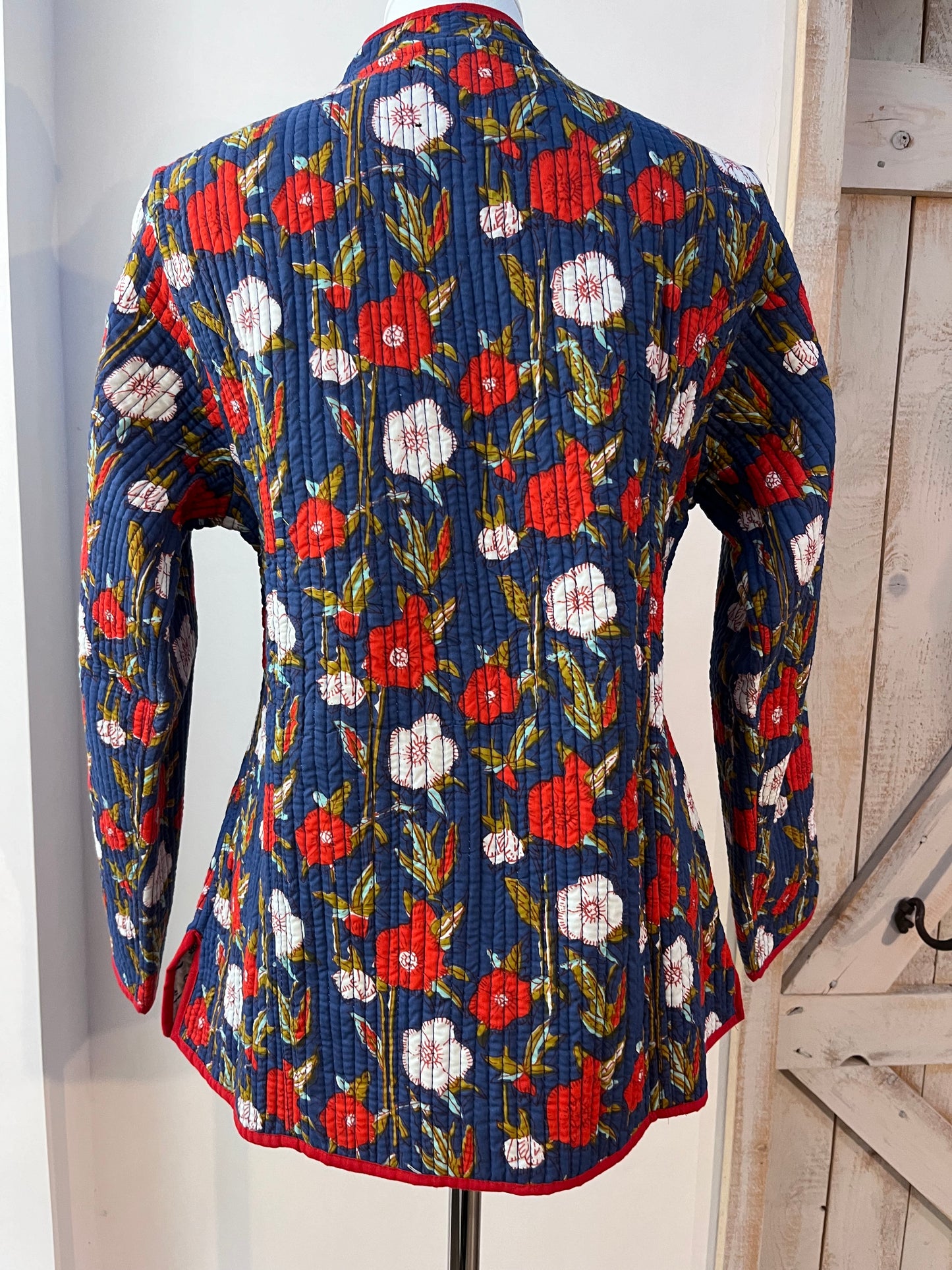 Padded cotton jacket with pockets