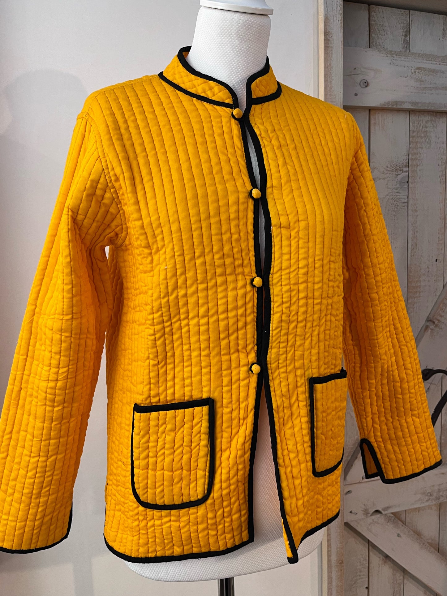 Padded cotton jacket with pockets