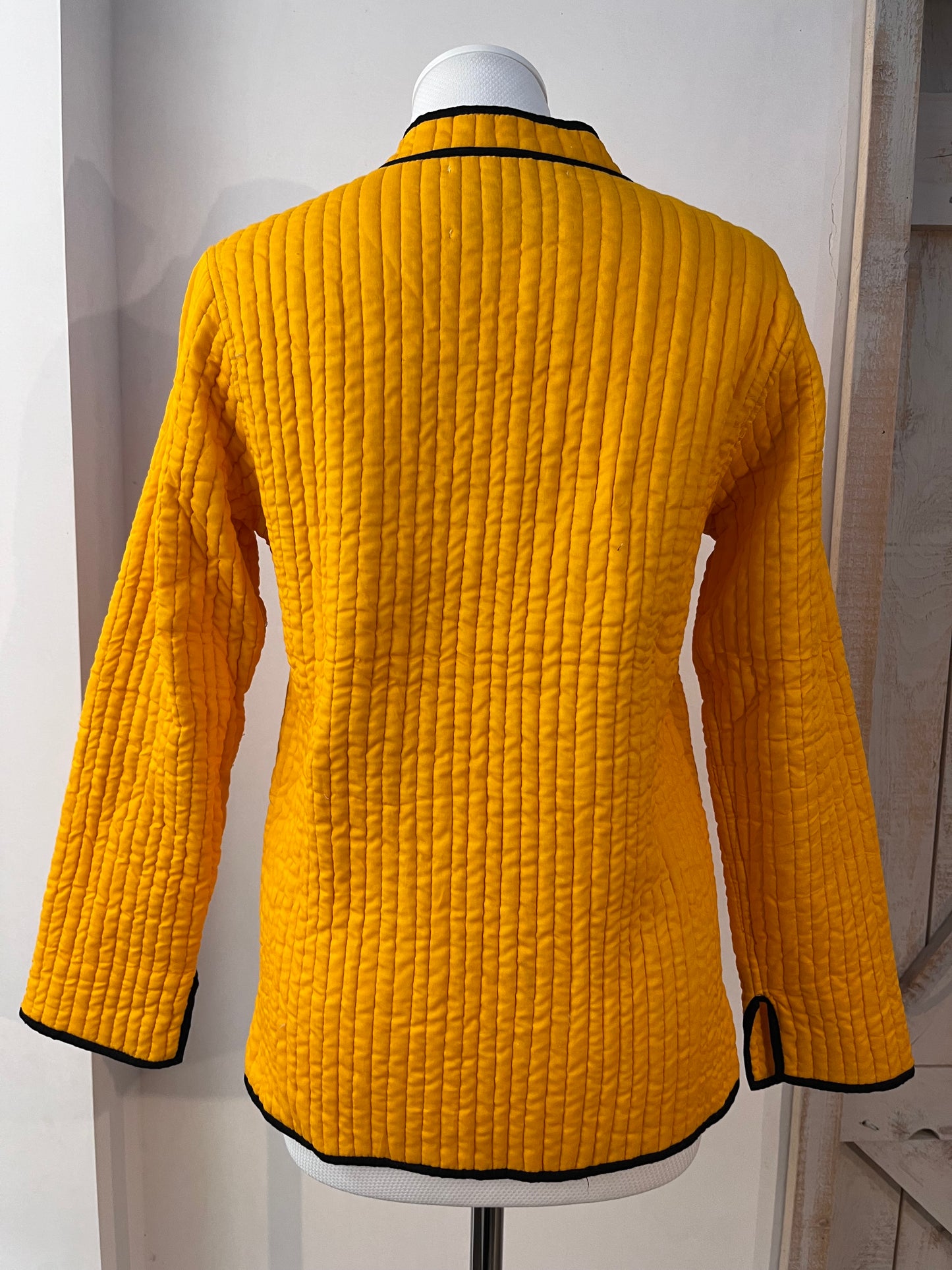 Padded cotton jacket with pockets