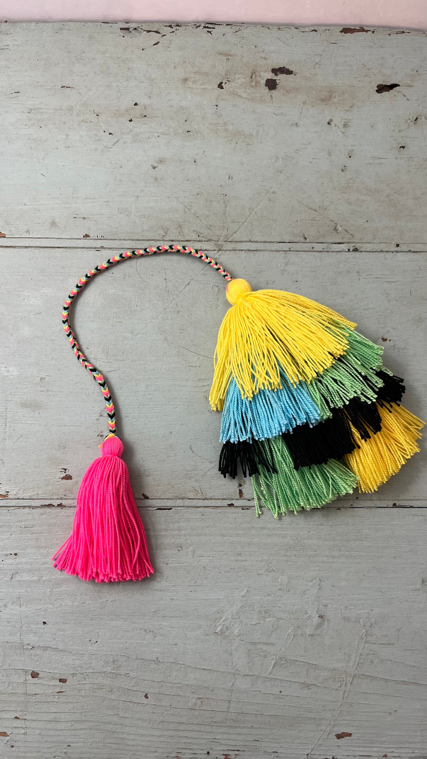 Pom pon per borsa di paglia