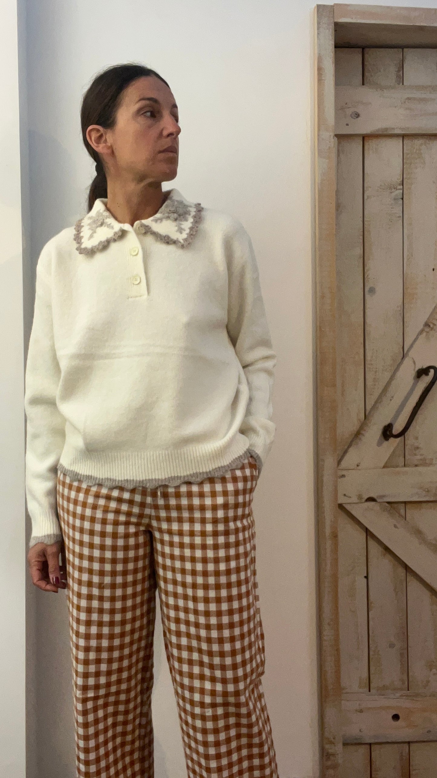 Maglione di lana con ricamo