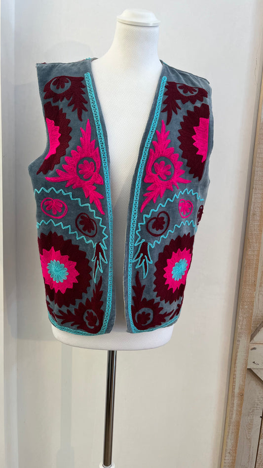 Gilet di velluto ricamato