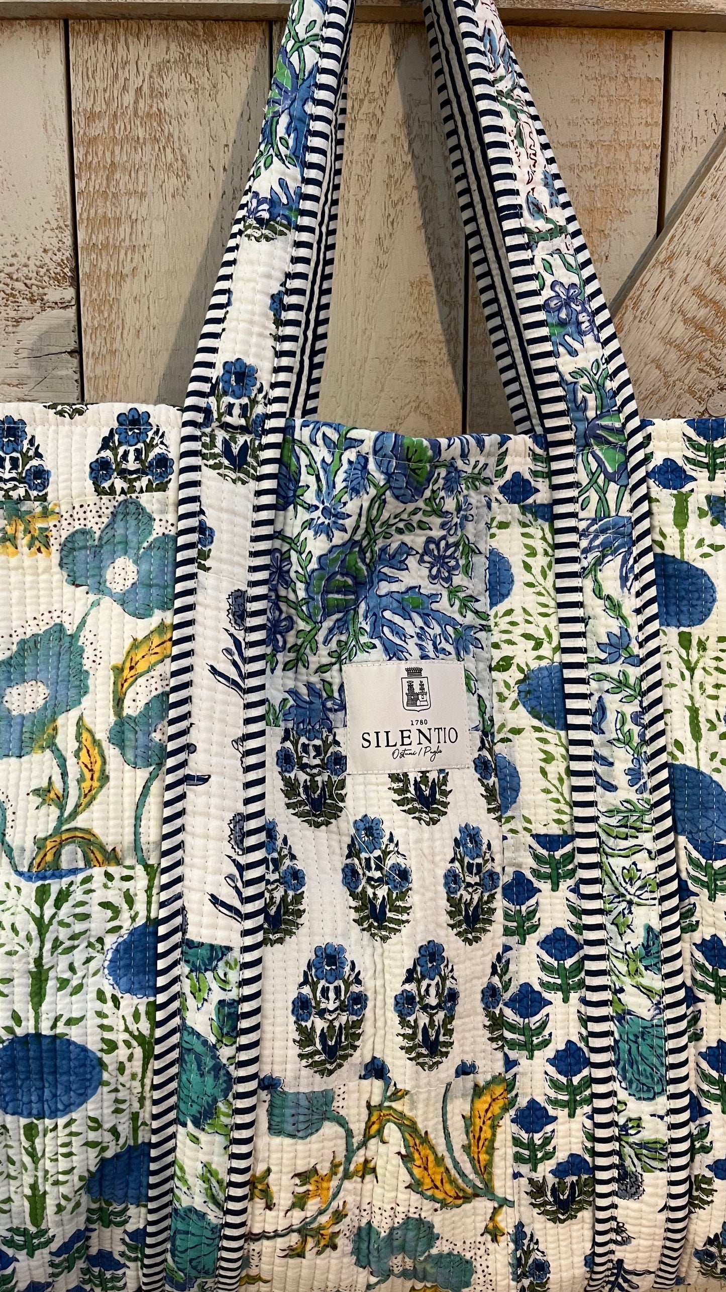 Maxi shopper di cotone padded stampata a mano