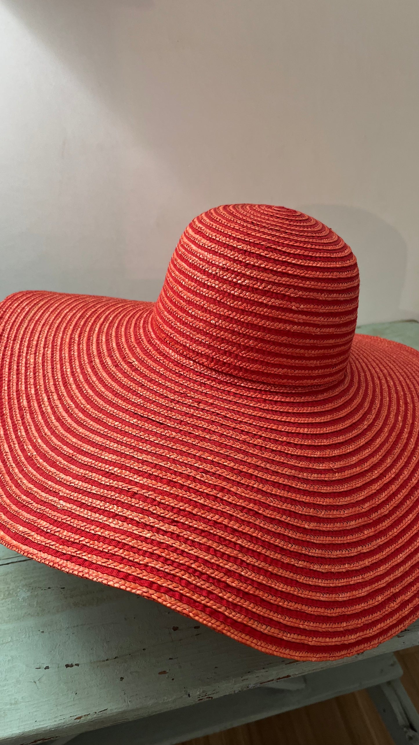 Maxi cappello di paglia