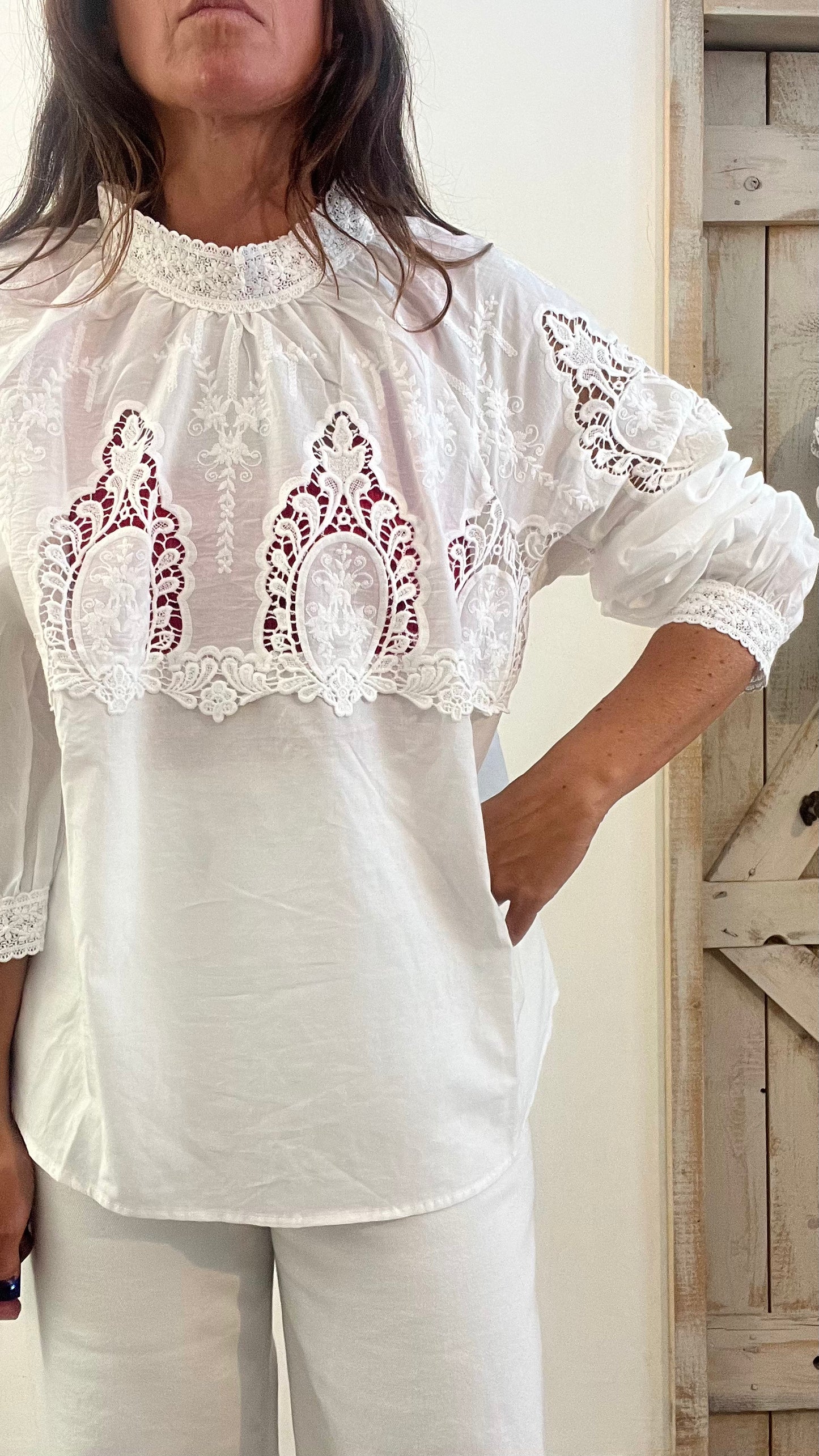 Camicia di cotone con inserti di pizzo