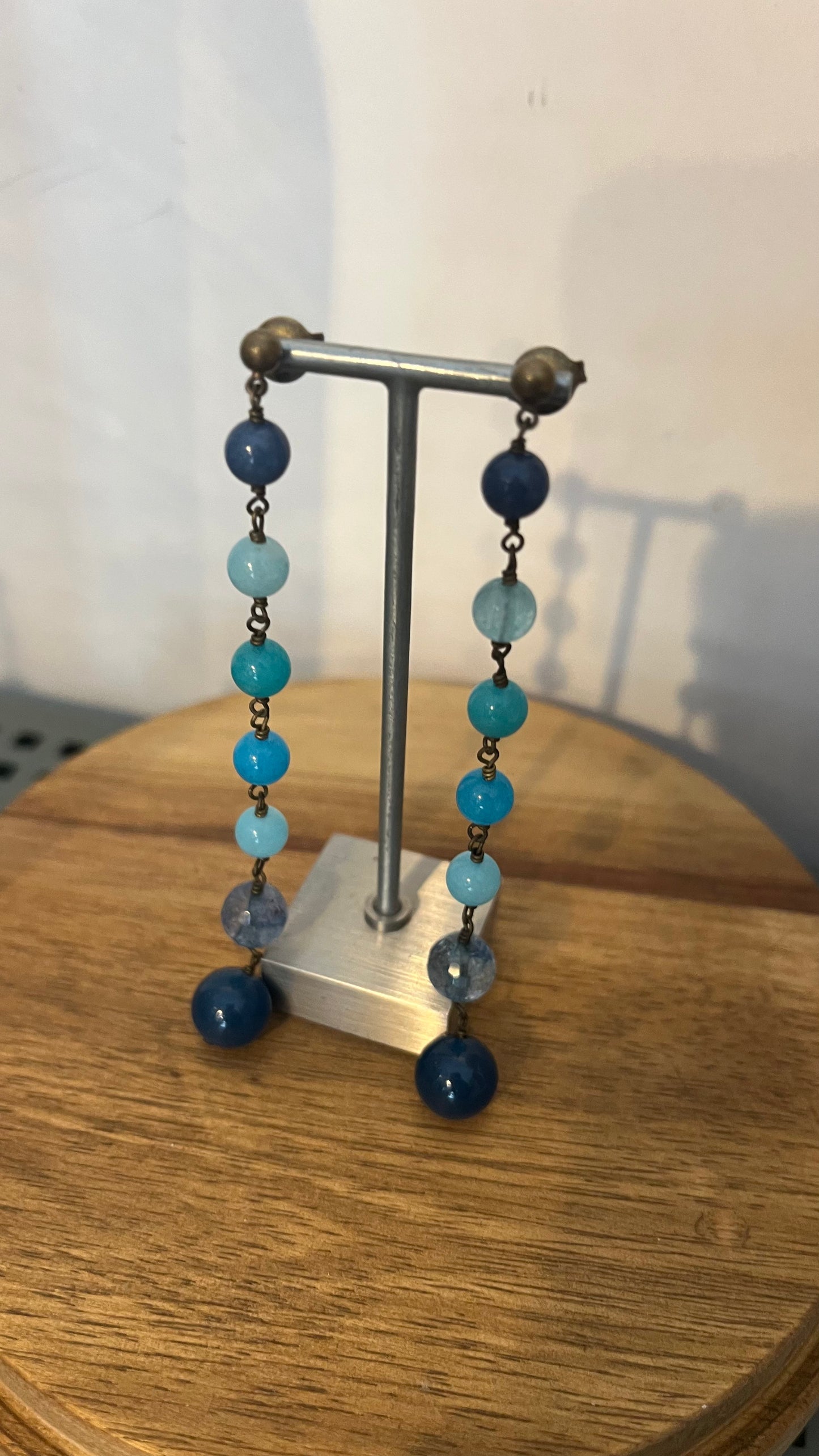 Orecchini pendenti con pietre dure