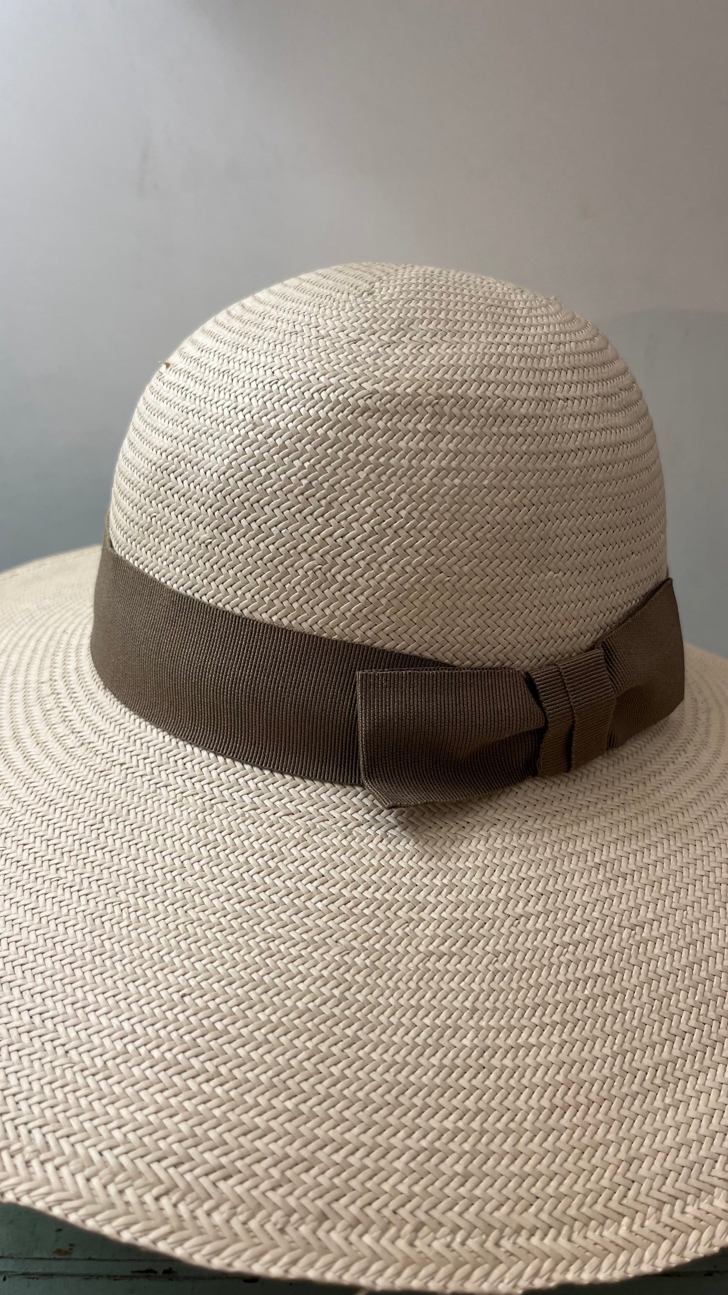 Maxi cappello di paglia