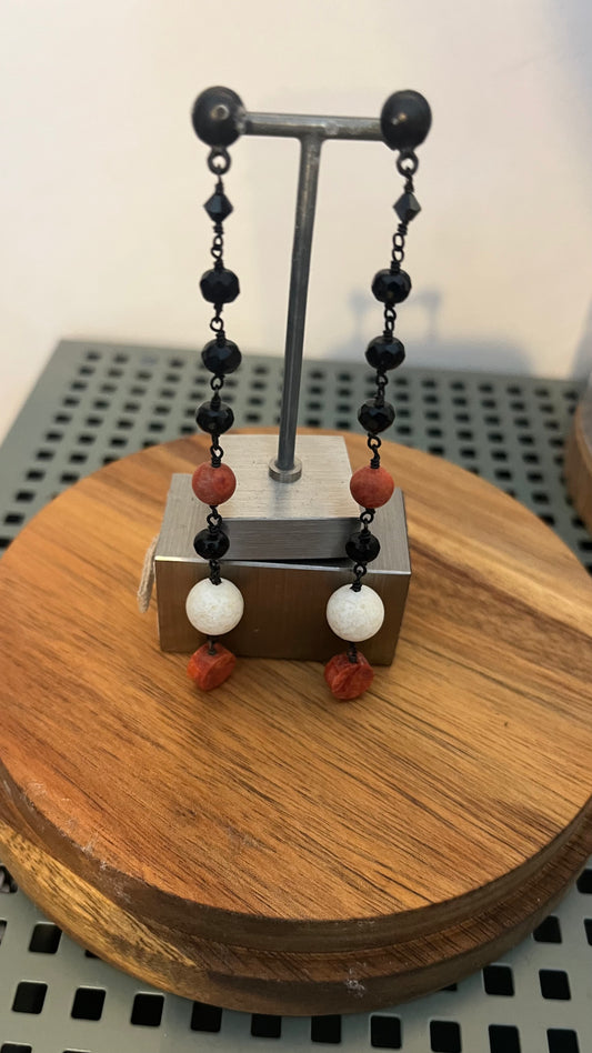 Orecchini pendenti con pietre dure