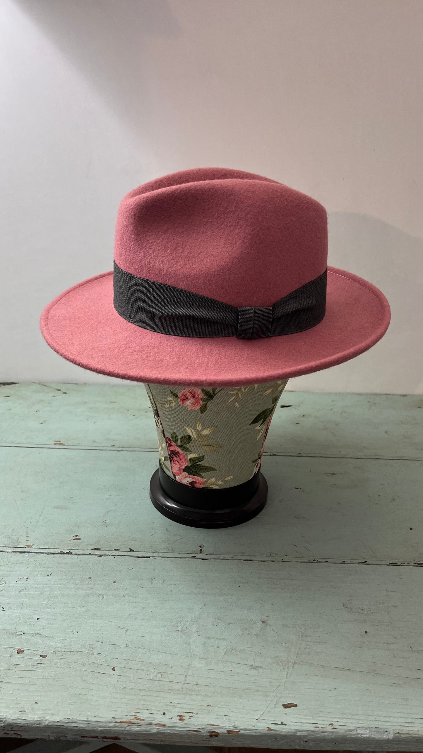 Cappello tipo Borsalino di feltro