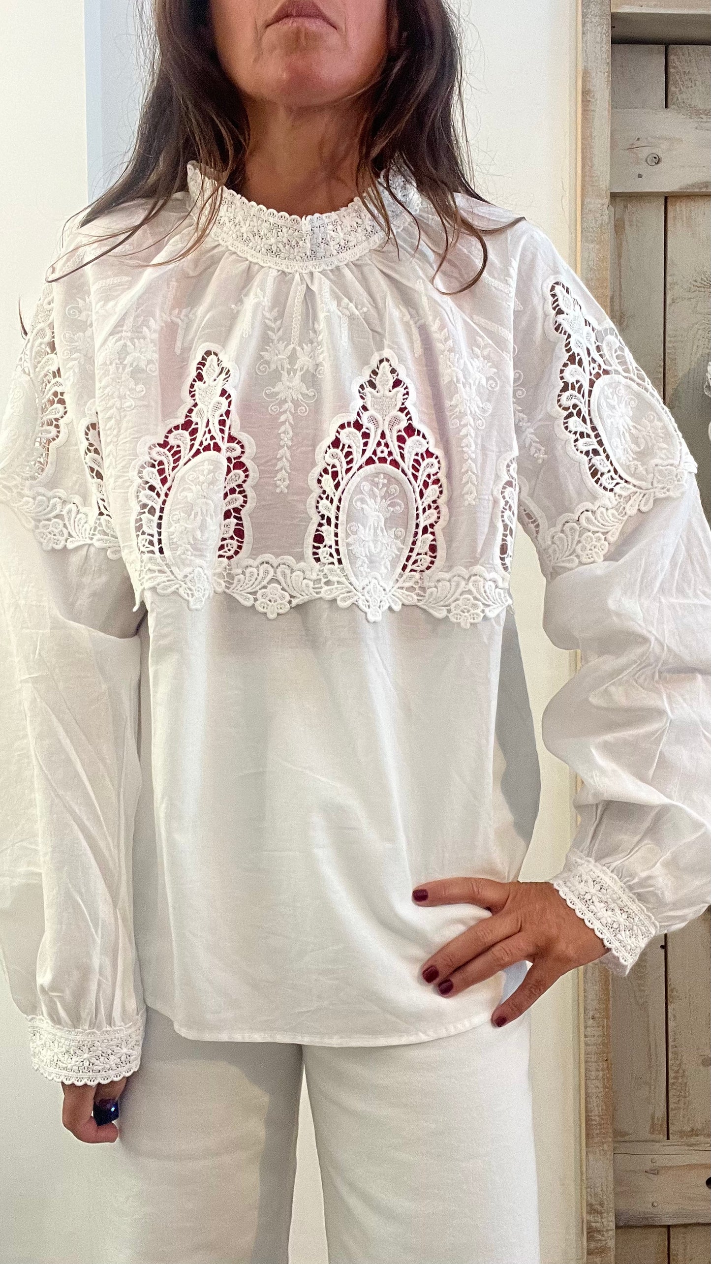 Camicia di cotone con inserti di pizzo