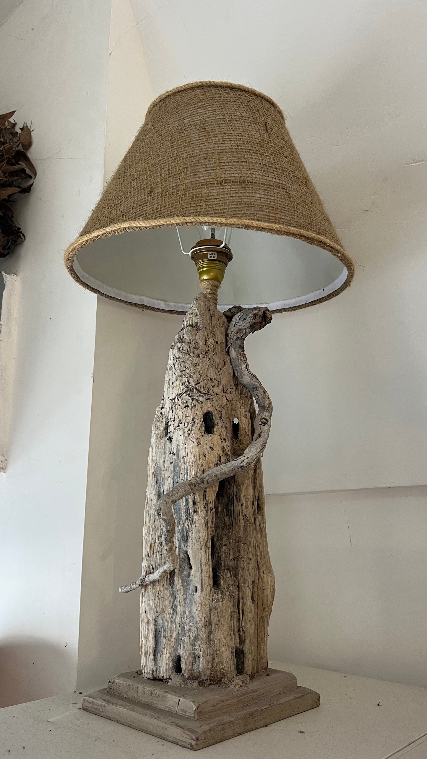 Lampada in legno