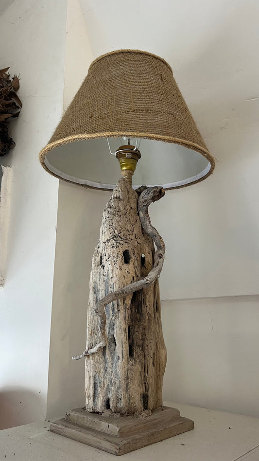 Lampada in legno