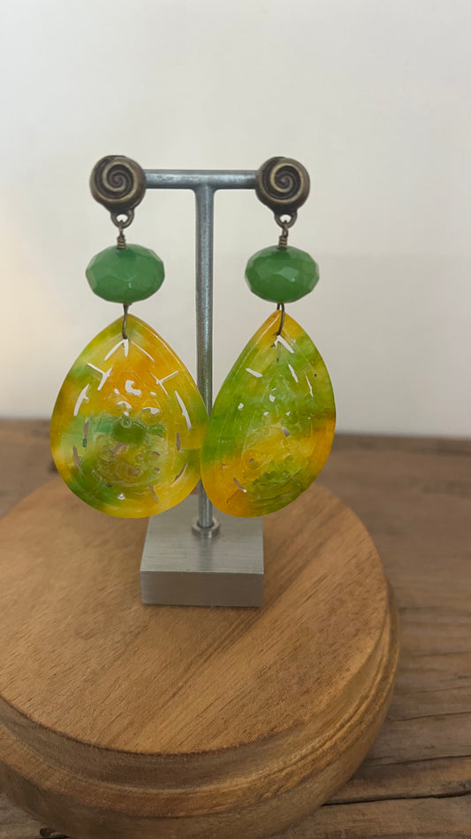 Orecchini pendenti con pietre dure