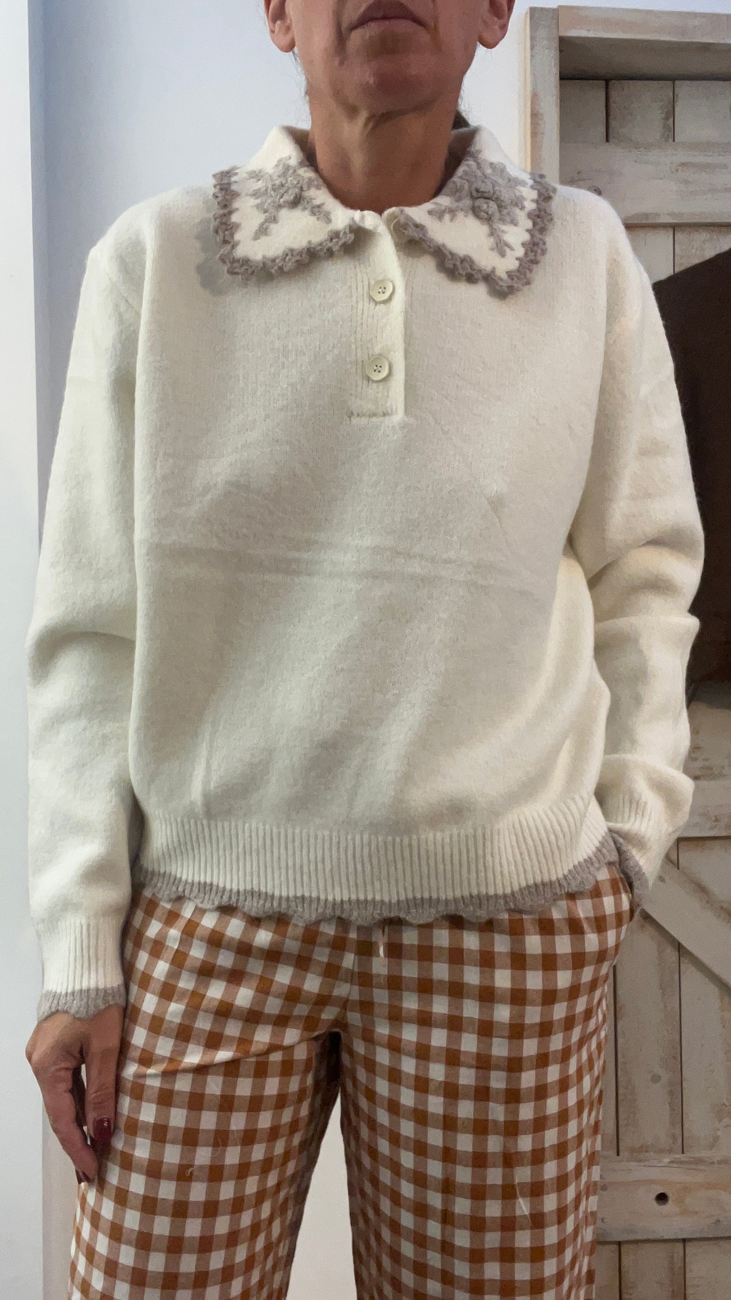 Maglione di lana con ricamo