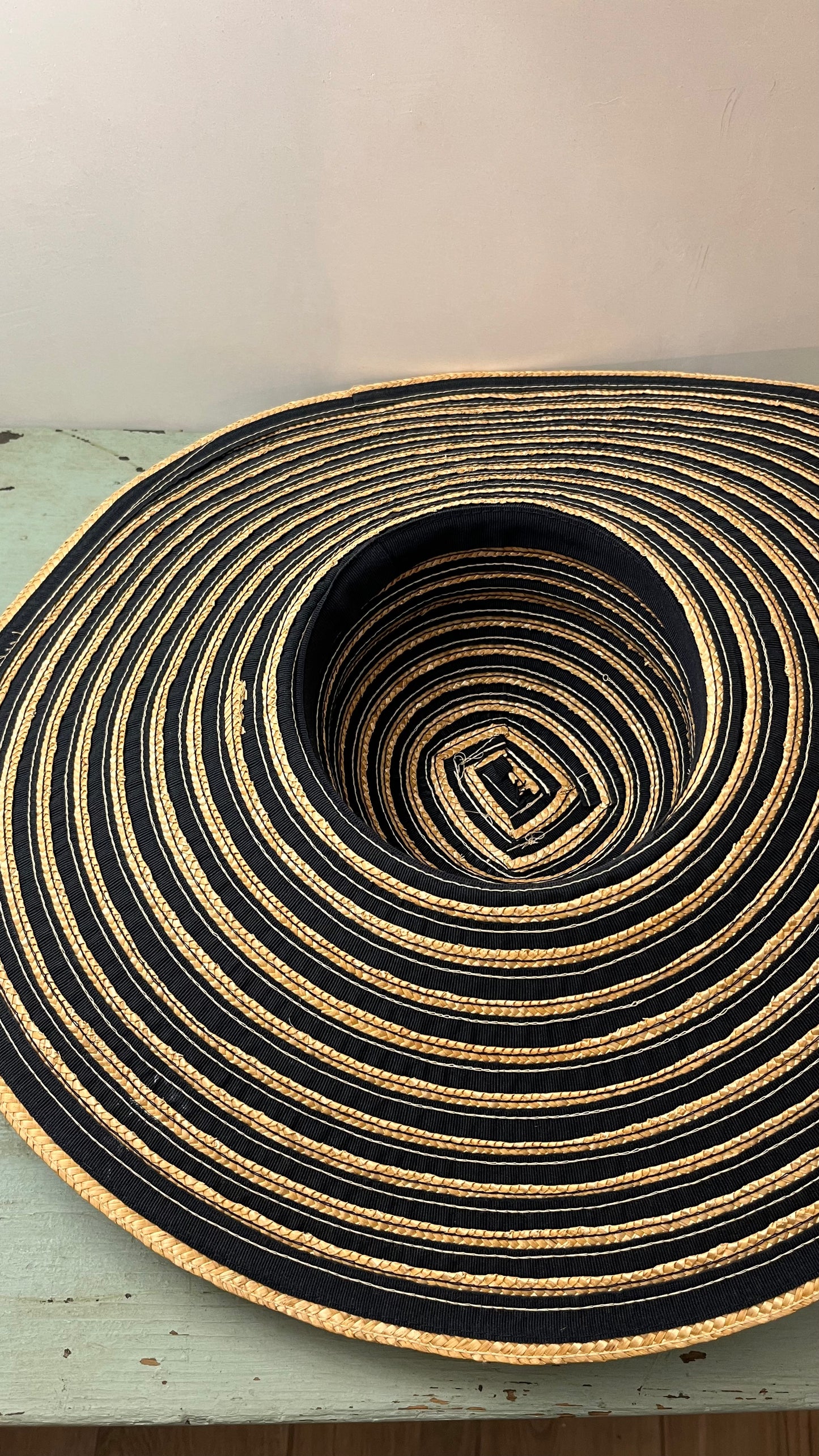 Maxi cappello di paglia