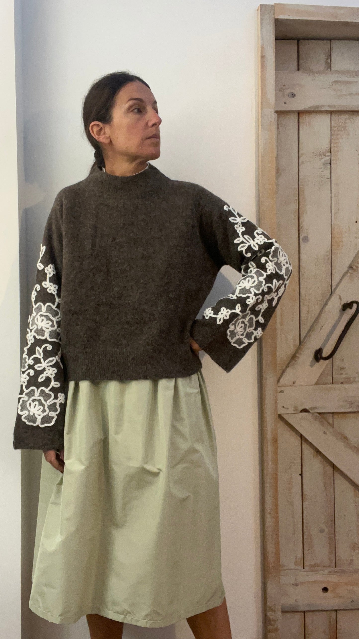 Maglione di lana con ricamo