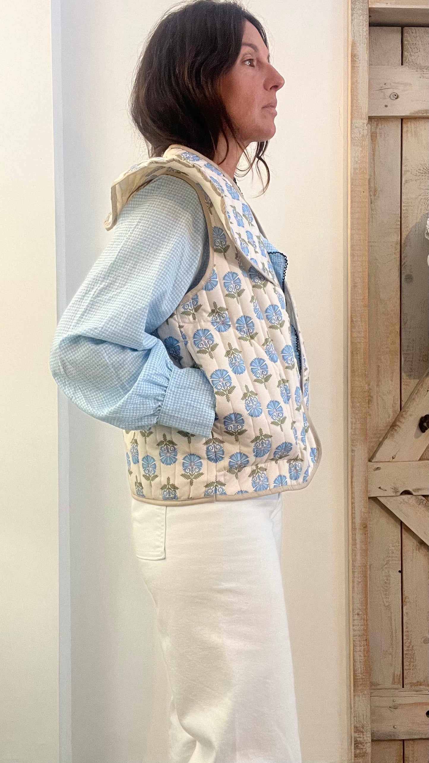 Gilet stampato con maxi collo