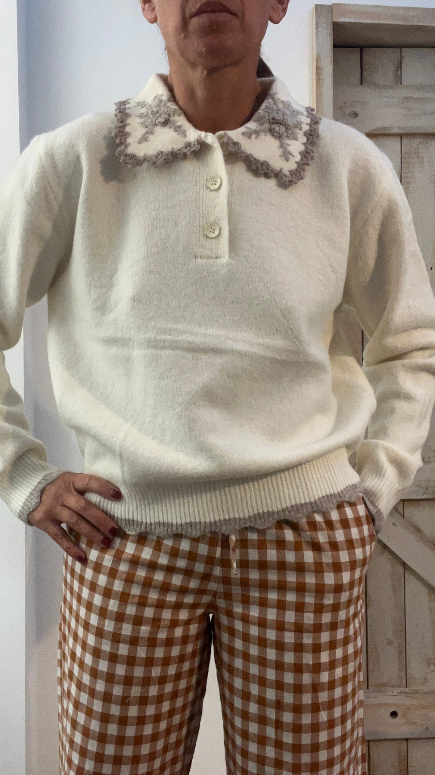 Maglione di lana con ricamo