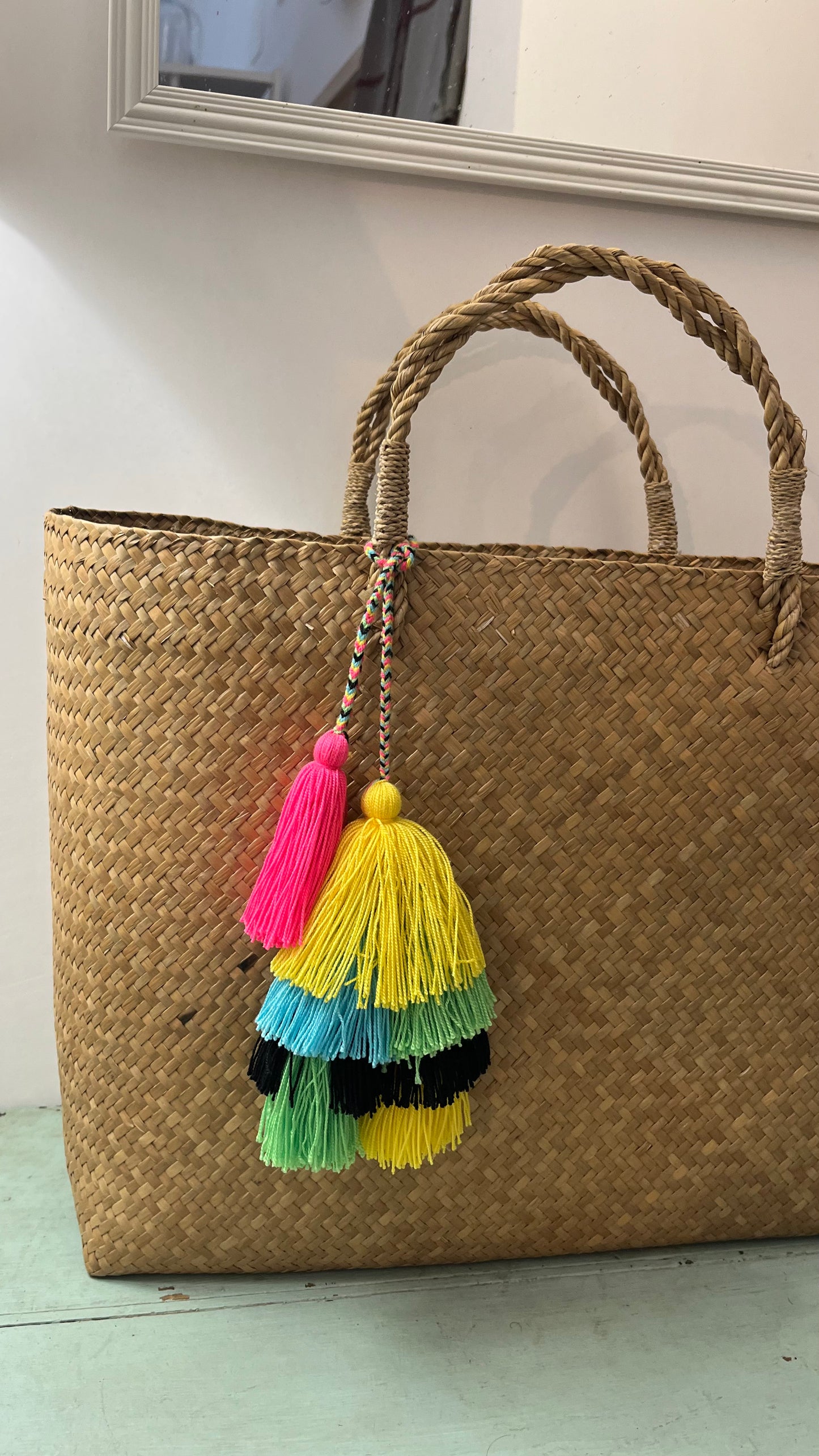 Pom pon per borsa di paglia