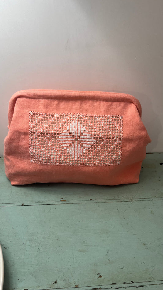 Clutch di cotone ricamata