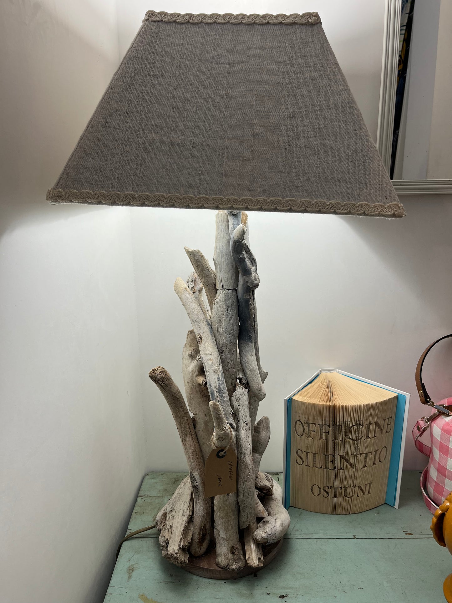 Lampada in legno