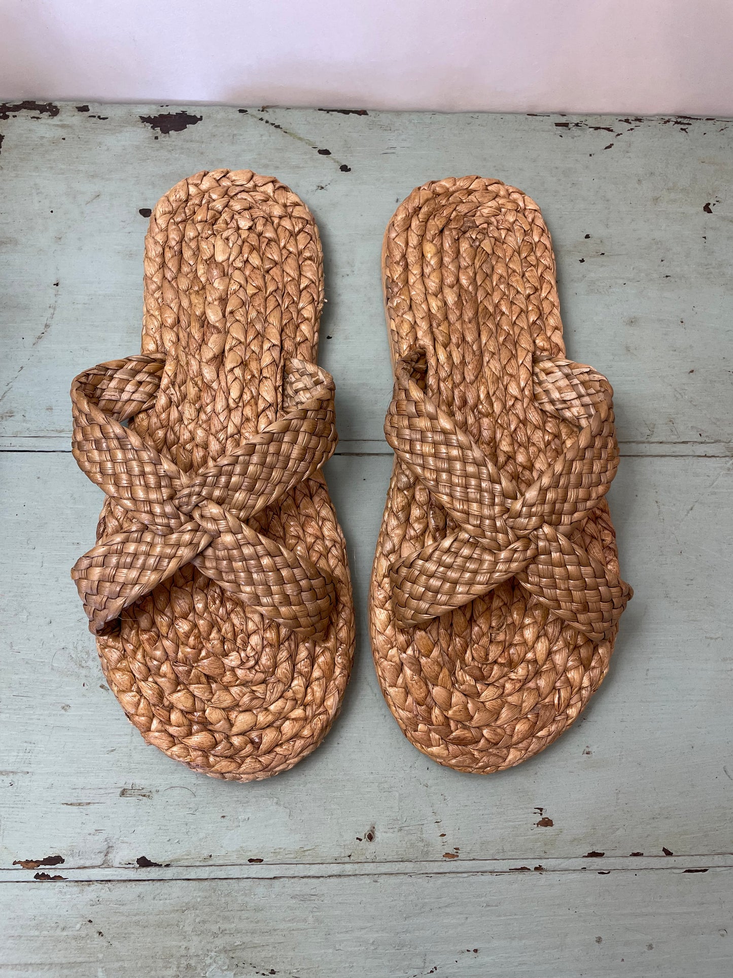 Straw slippers