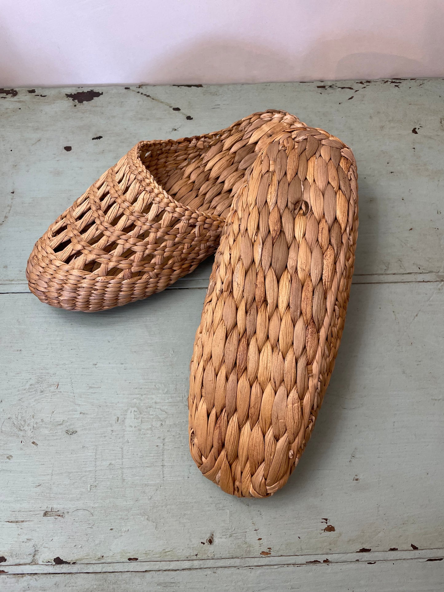 Straw slippers