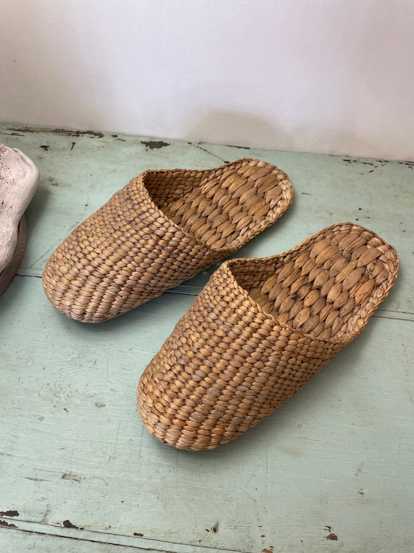 Straw slippers